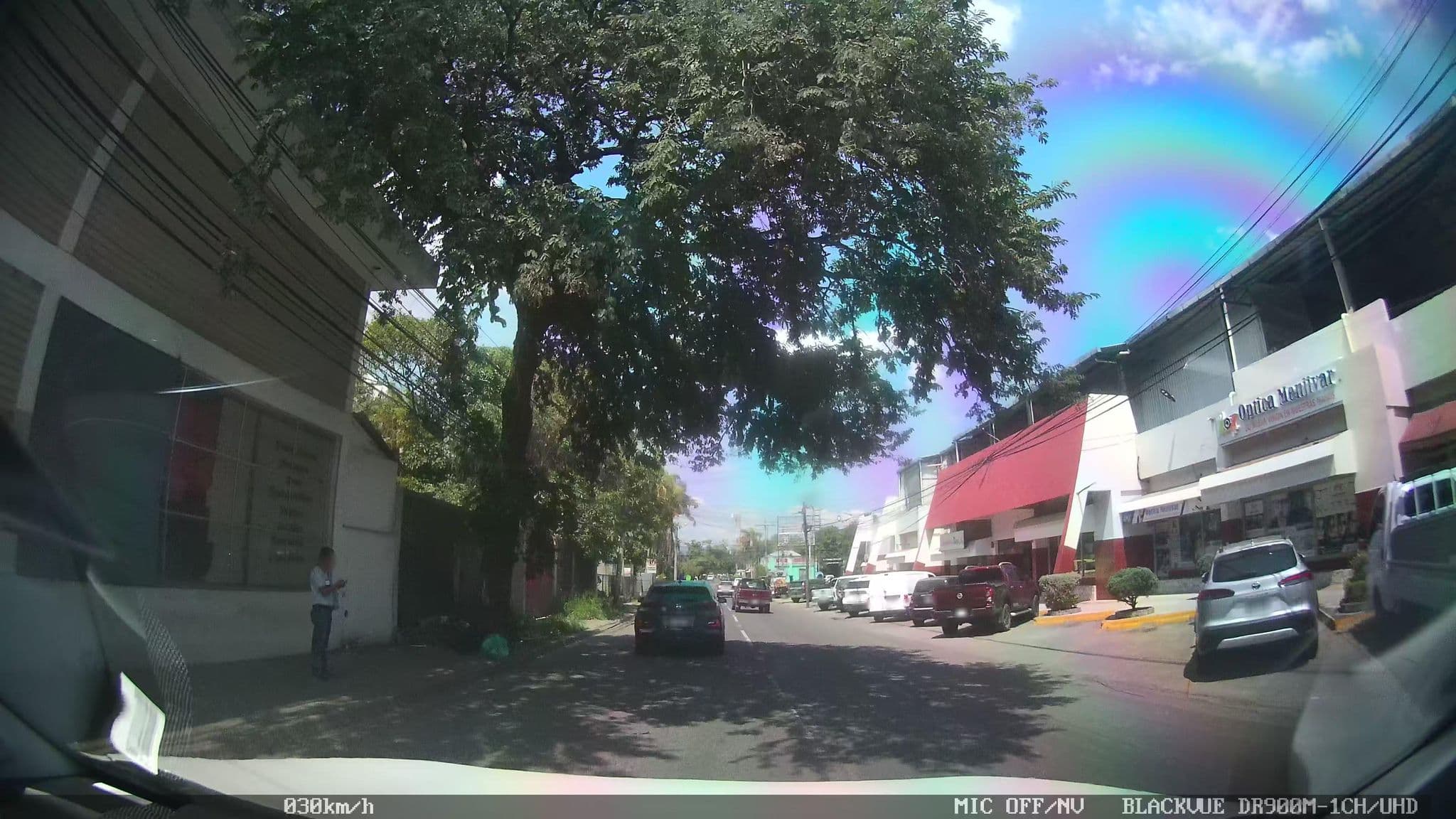 Street view near Hotel Los Jicaros, San Pedro Sula — © kaart_4 (CC BY-SA · Mapillary)