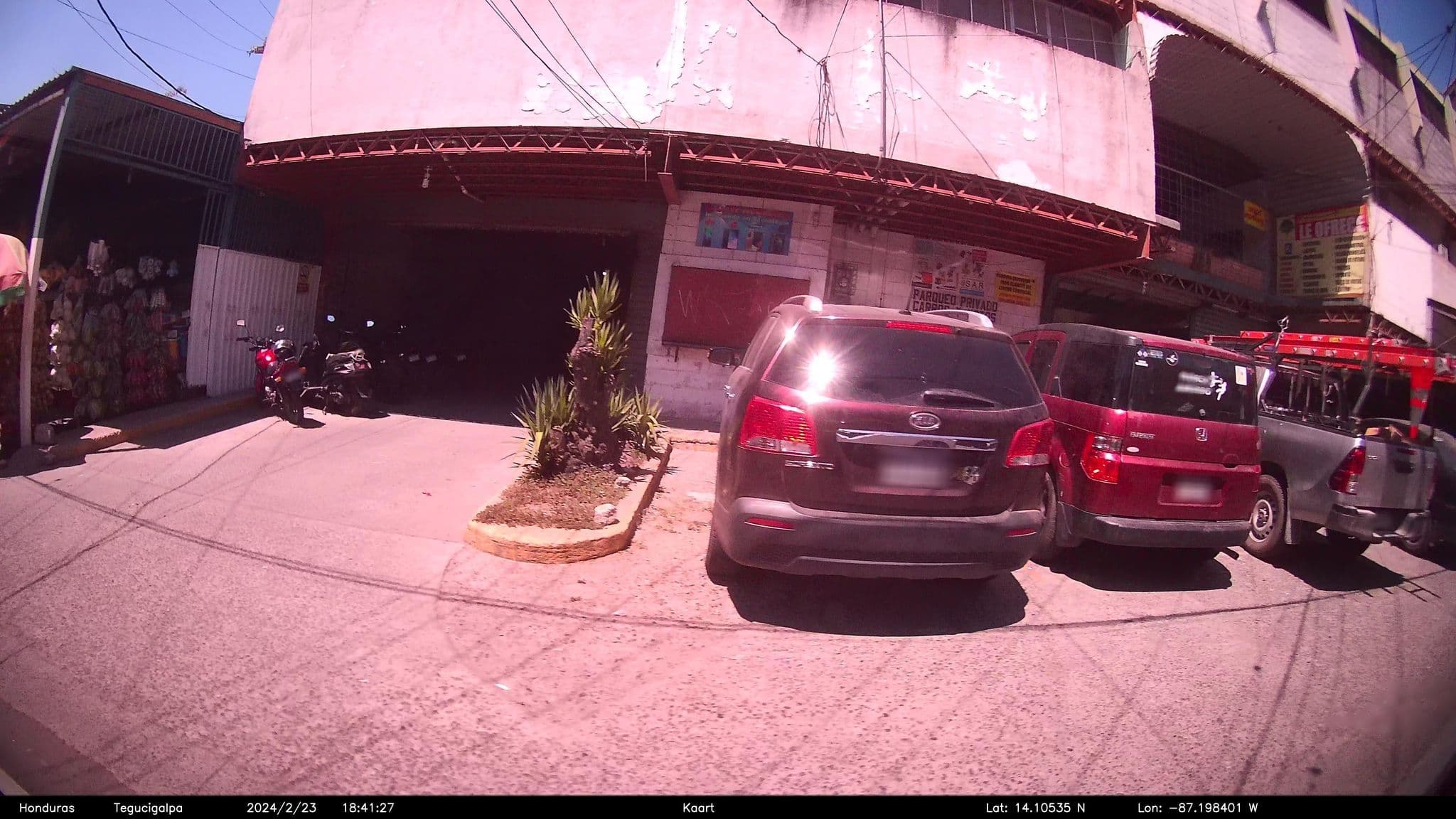 Street view near Hotel Nan Kin, Tegucigalpa — © kaart_4 (CC BY-SA · Mapillary)