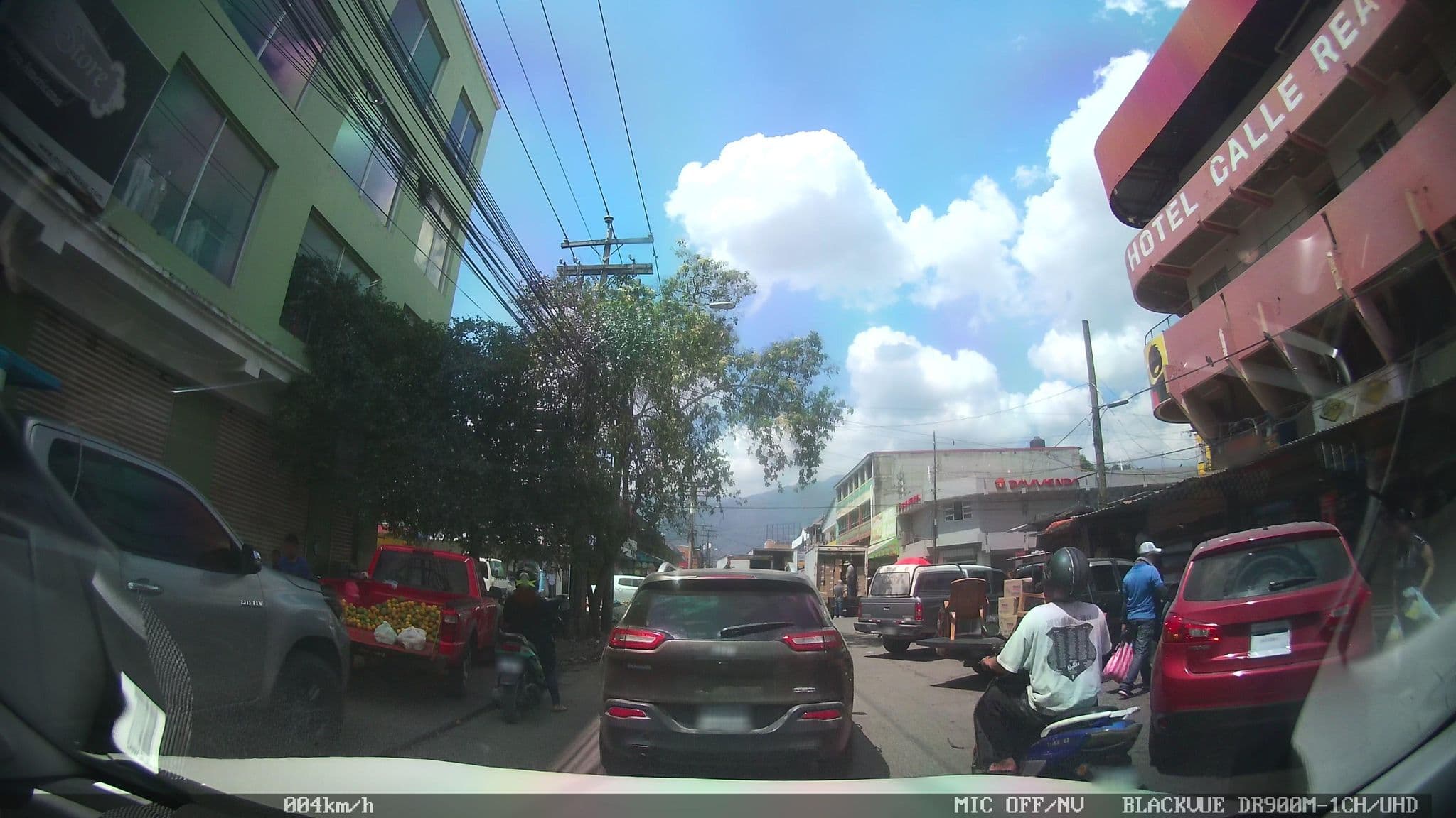 Street view near Hotel Calle Real, San Pedro Sula — © kaart_4 (CC BY-SA · Mapillary)