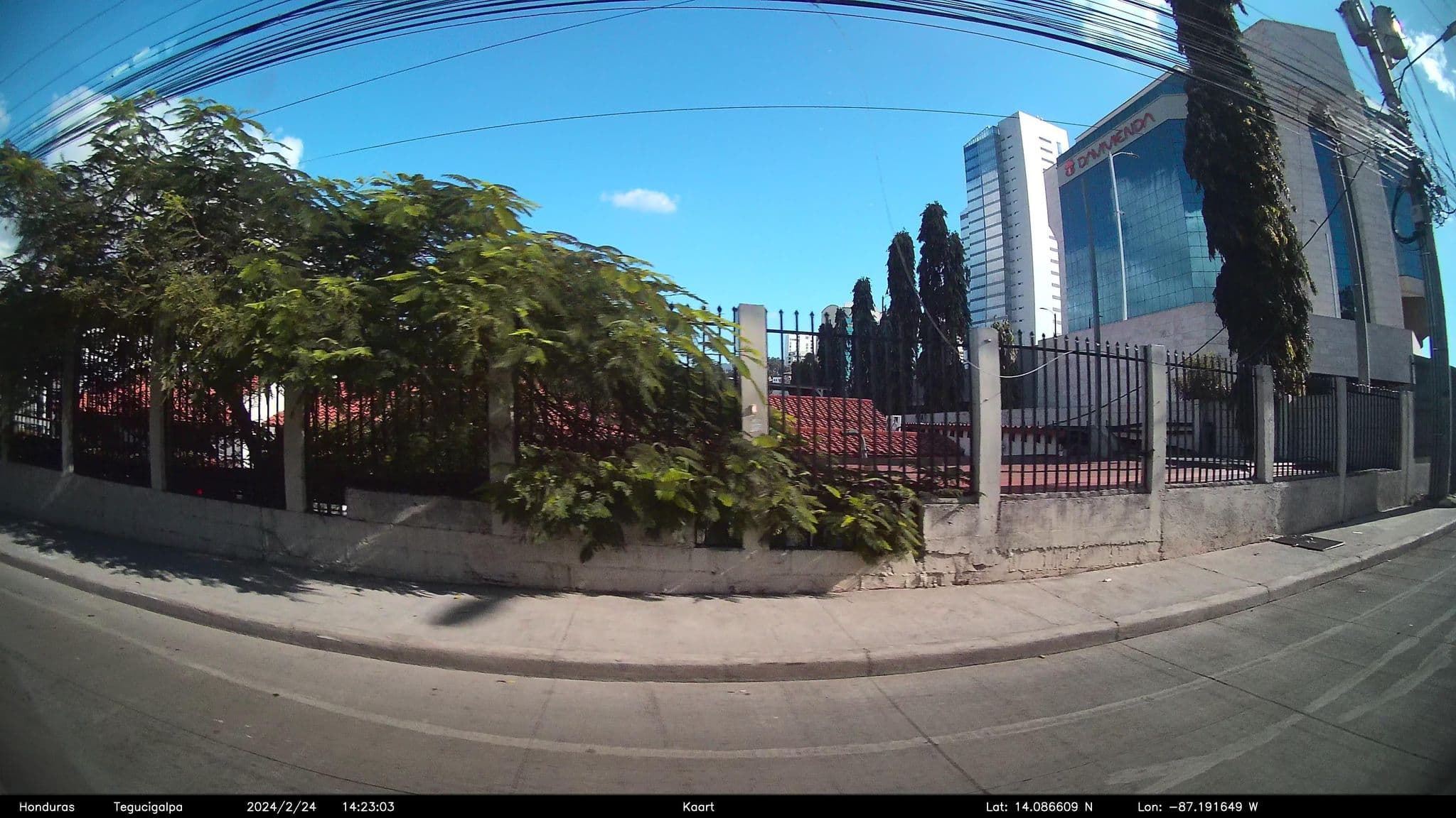 Street view near Hotel Alameda, Tegucigalpa — © kaart_3 (CC BY-SA · Mapillary)