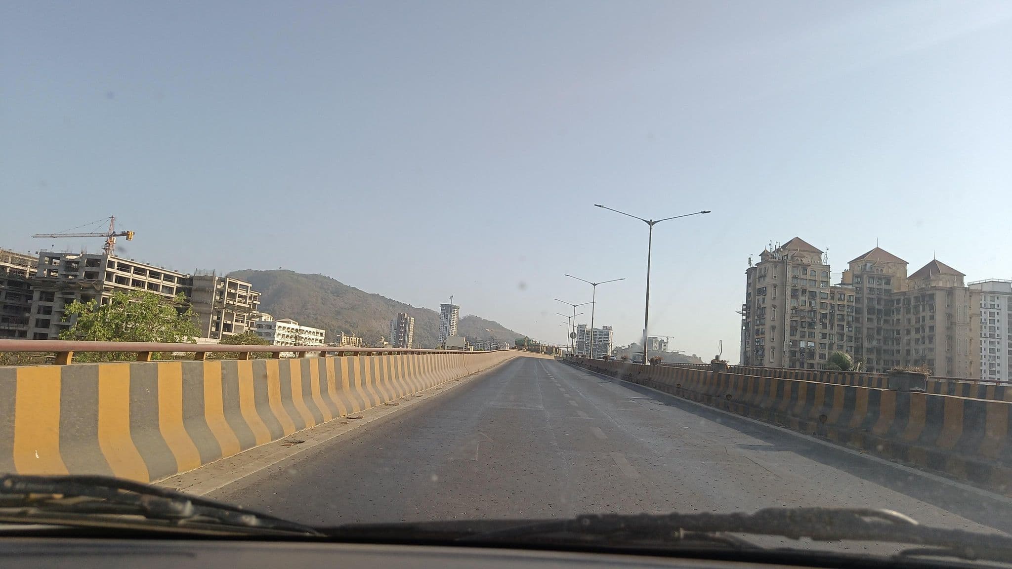 Street view near Ghatla, Mumbai — © varunbhakhri (CC BY-SA · Mapillary)