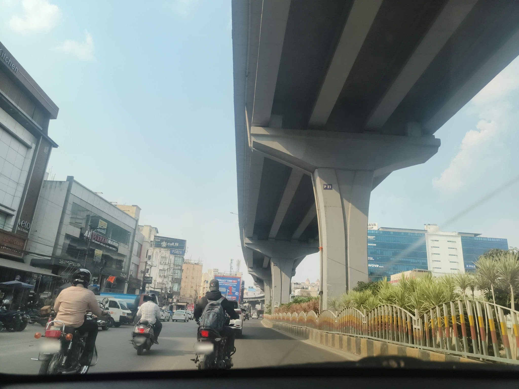 Street view near Swagath de Royal, Kukatpally