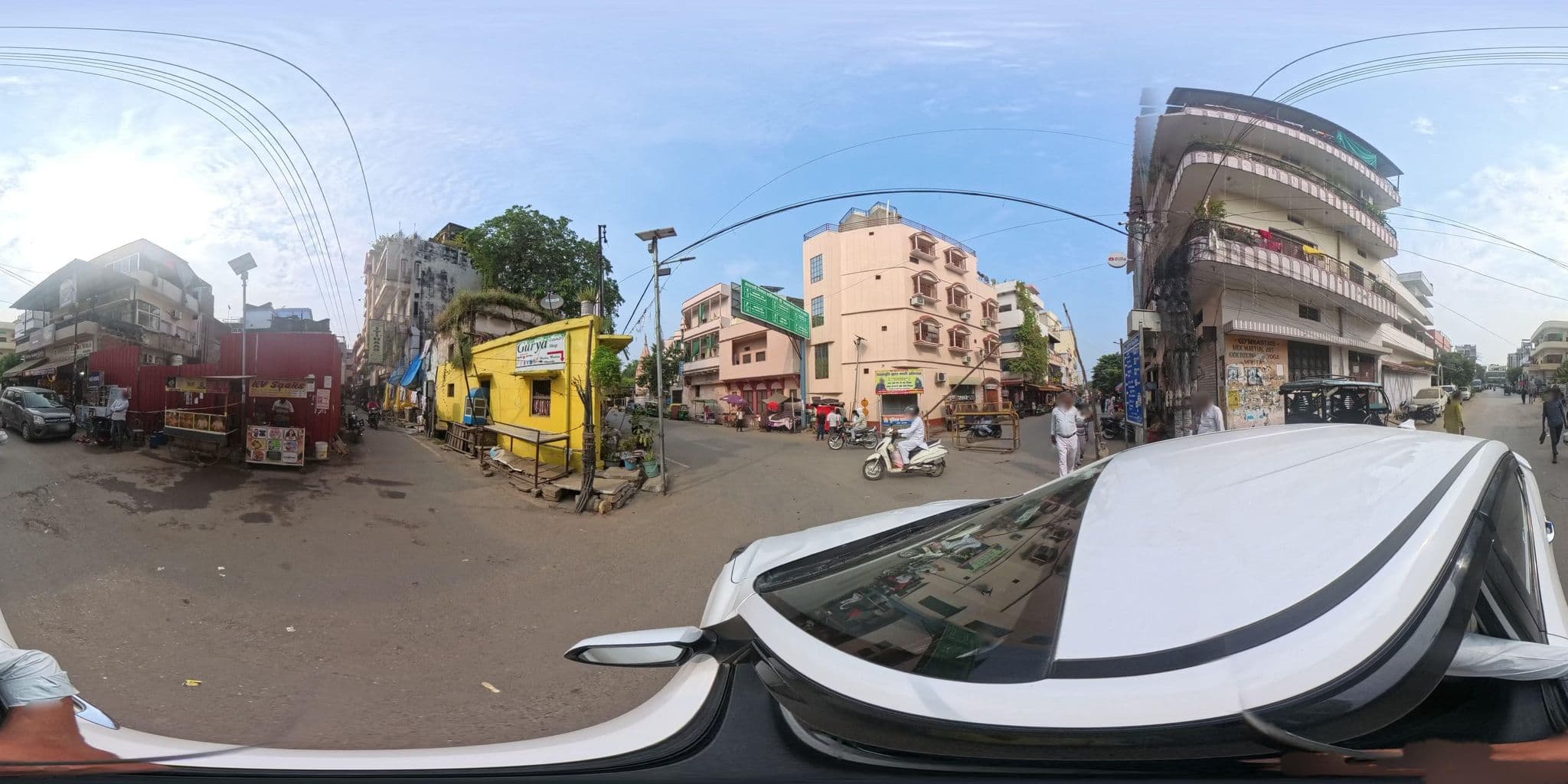 Street view near Haifa Hotel, Varanasi