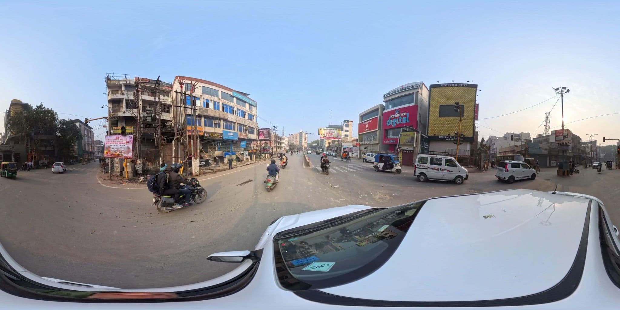 Street view near Hotel Ashok, Varanasi