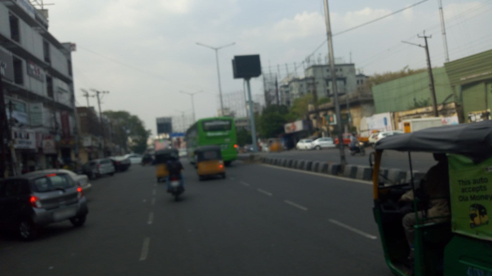 Street view near Ohri's Baseraa Inn, Rāniganj — © smile1939 (CC BY-SA · Mapillary)