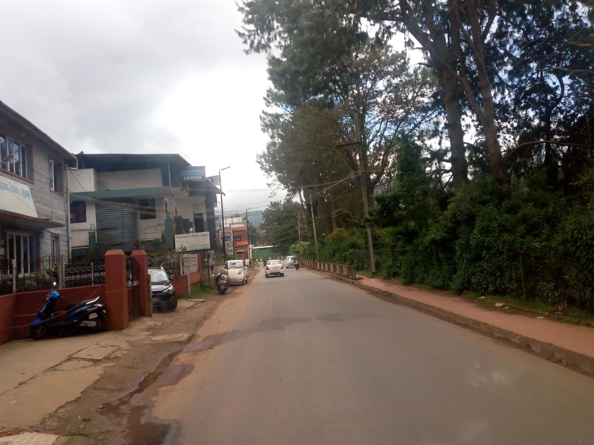 Street view near Reflections Guest House, Ooty — © venkanna37 (CC BY-SA · Mapillary)