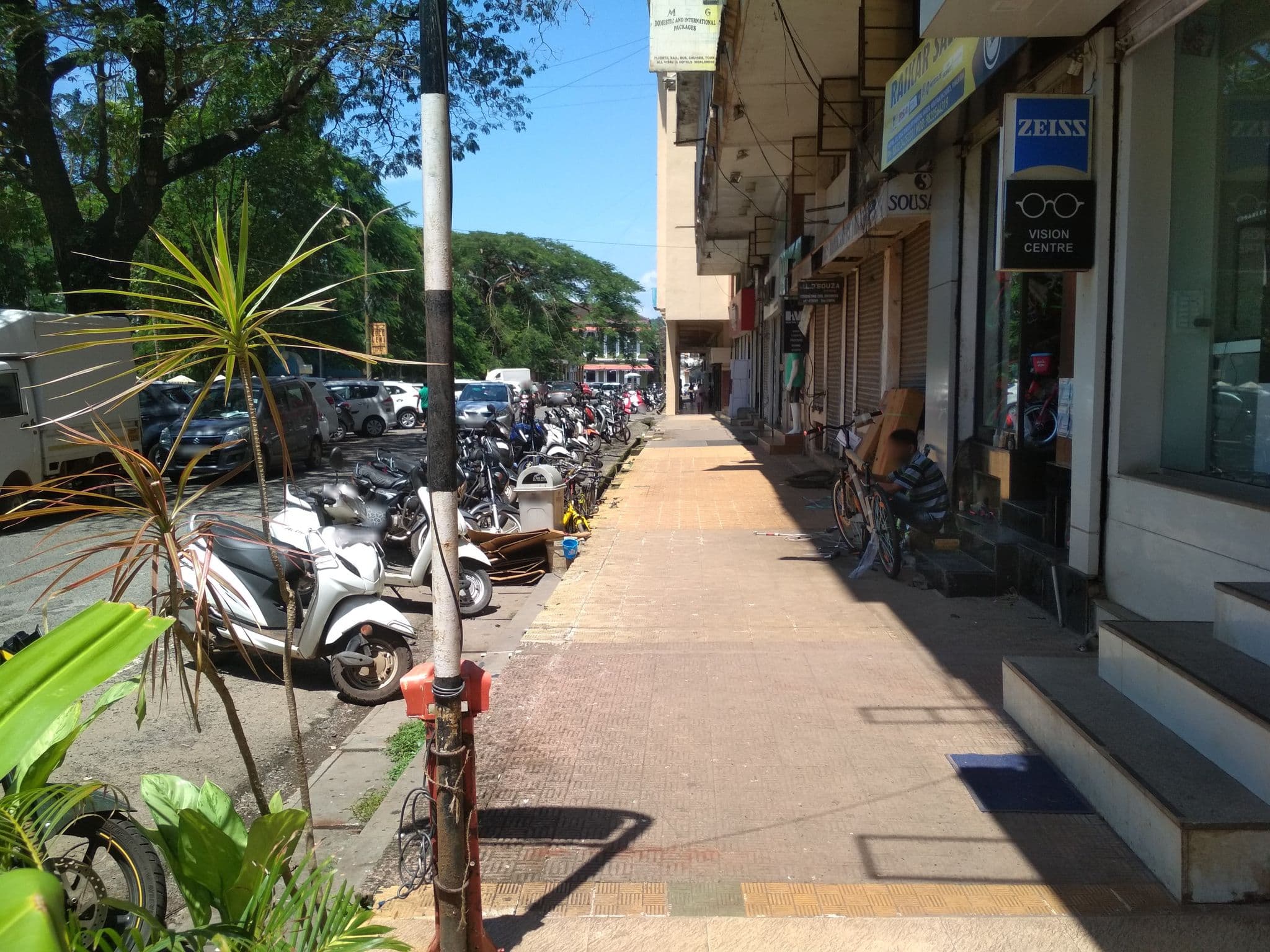 Street view near OYO 805 Hotel Manvins, Panjim — © prtksxna (CC BY-SA · Mapillary)