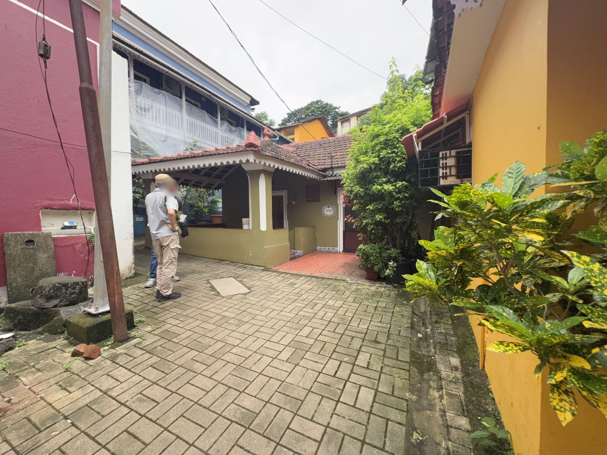 Street view near Hotel Embassy, Panjim — © Vaishnavi_Yadav (CC BY-SA · Mapillary)
