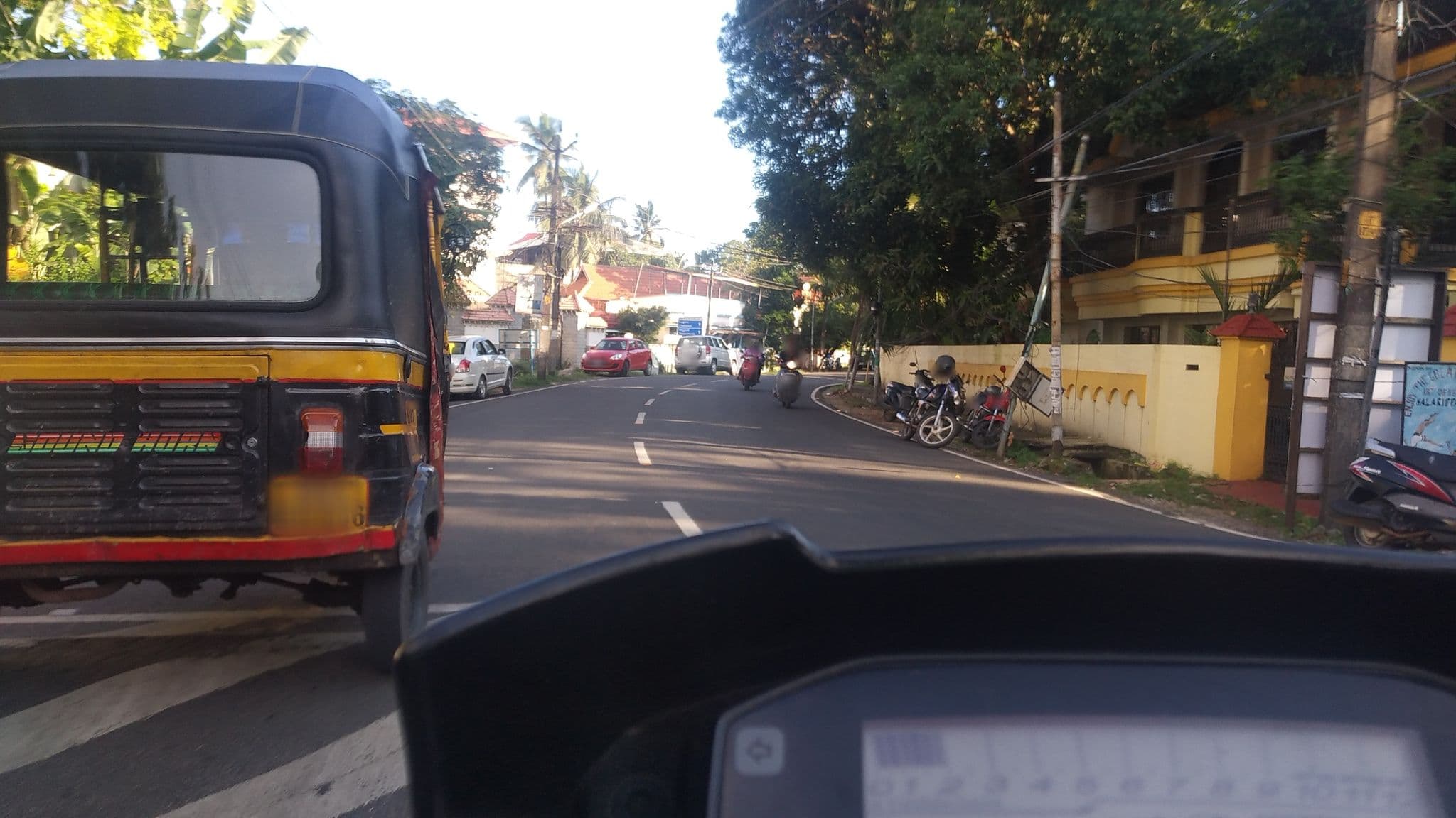 Street view near Taj Mahal, Vypīn