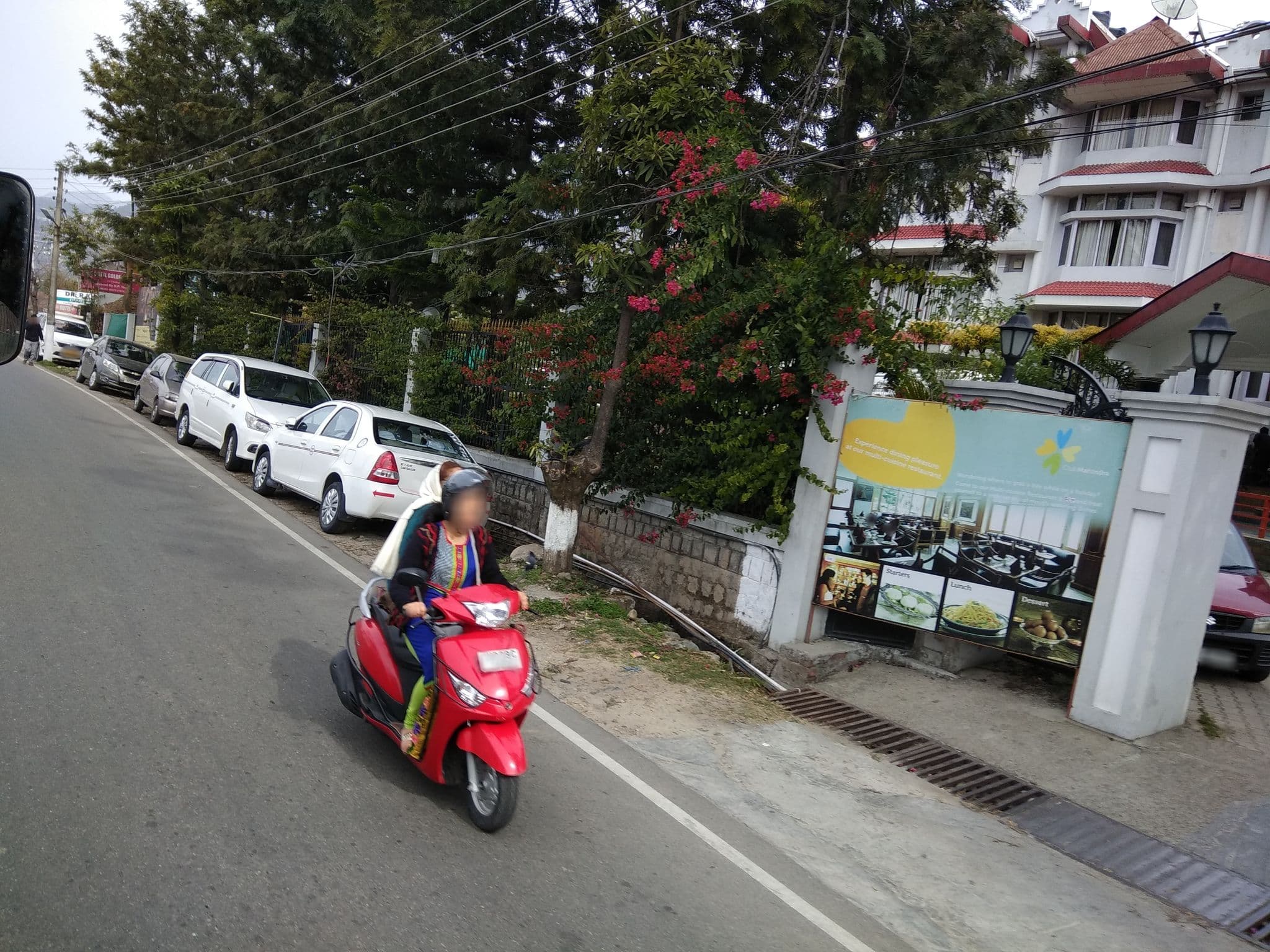 Street view near Mahindra Resort Kangra Valley, Yol Cantonment — © bholekibhasam (CC BY-SA · Mapillary)