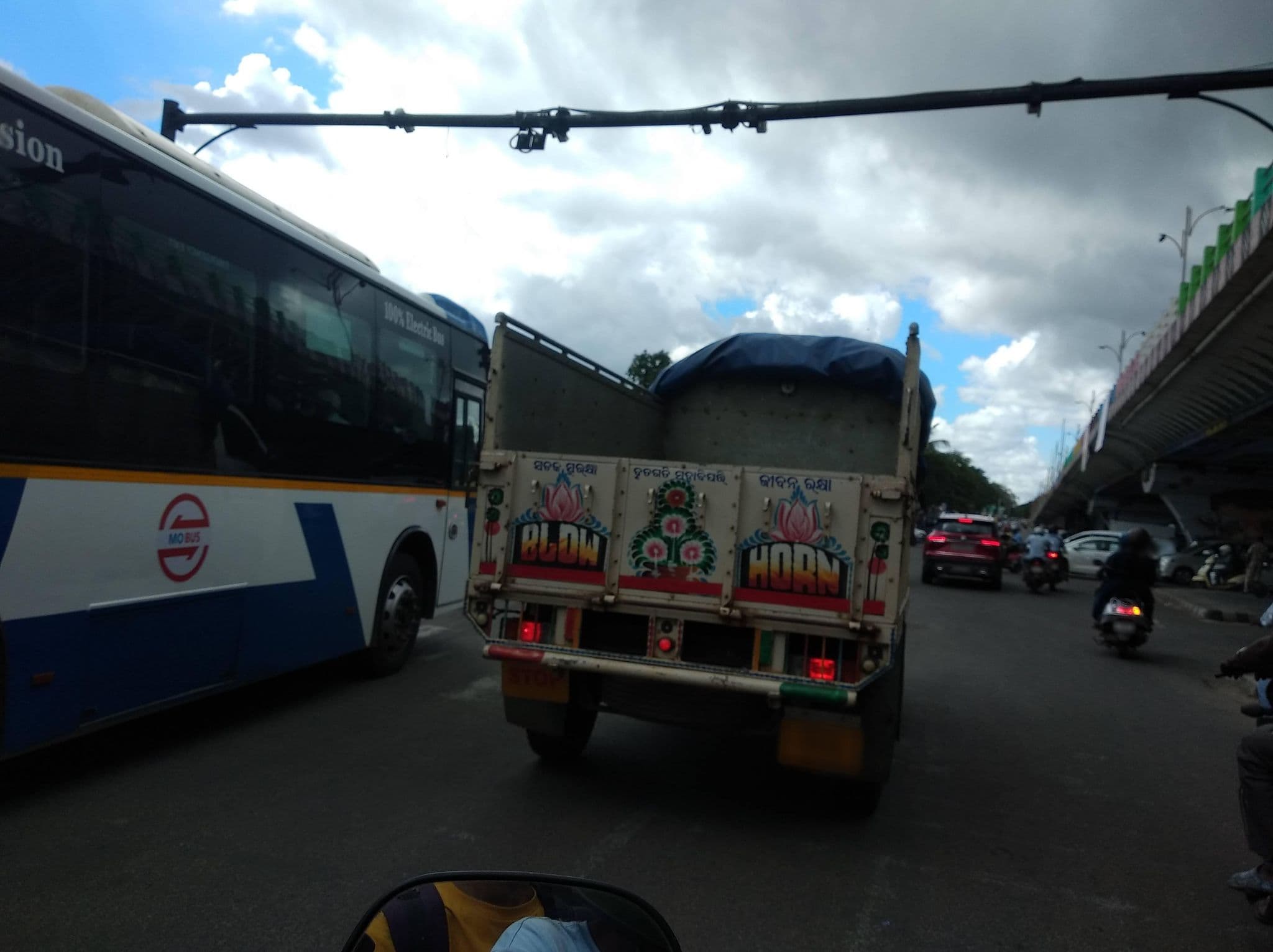 Street view near Rajmahal, Bhubaneswar — © ph4ni (CC BY-SA · Mapillary)