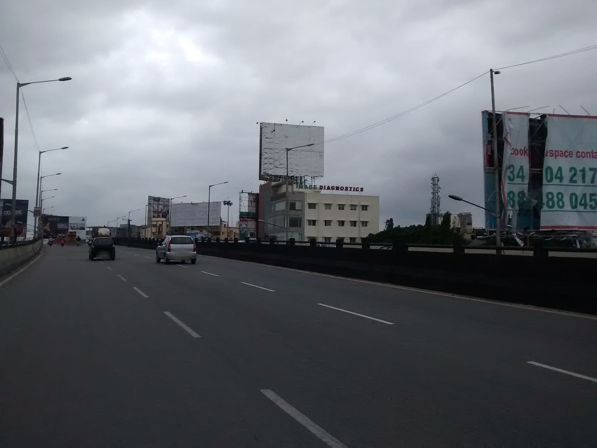 Street view near Hotel Raj Elegance, Yelahanka — © chethan (CC BY-SA · Mapillary)