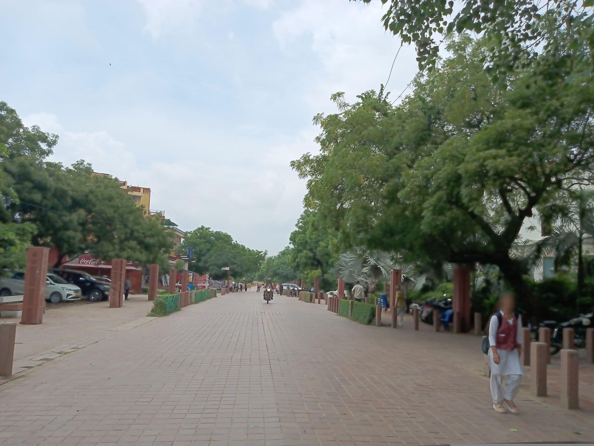 Street view near Hotel tara Grand, Agra — © maheshika (CC BY-SA · Mapillary)
