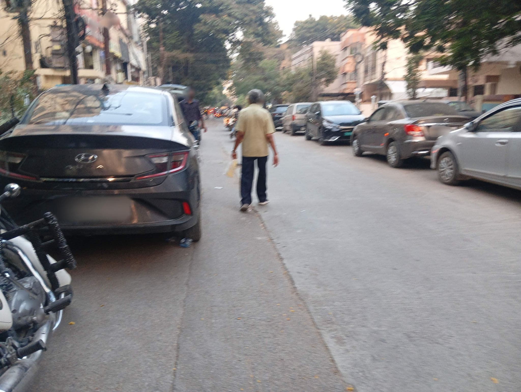 Street view near Rajdoot hostel, Kukatpally