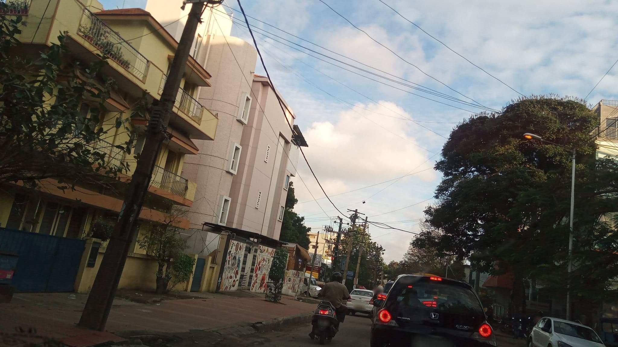Street view near Mango Hotels, Bengaluru — © pradeepbv (CC BY-SA · Mapillary)