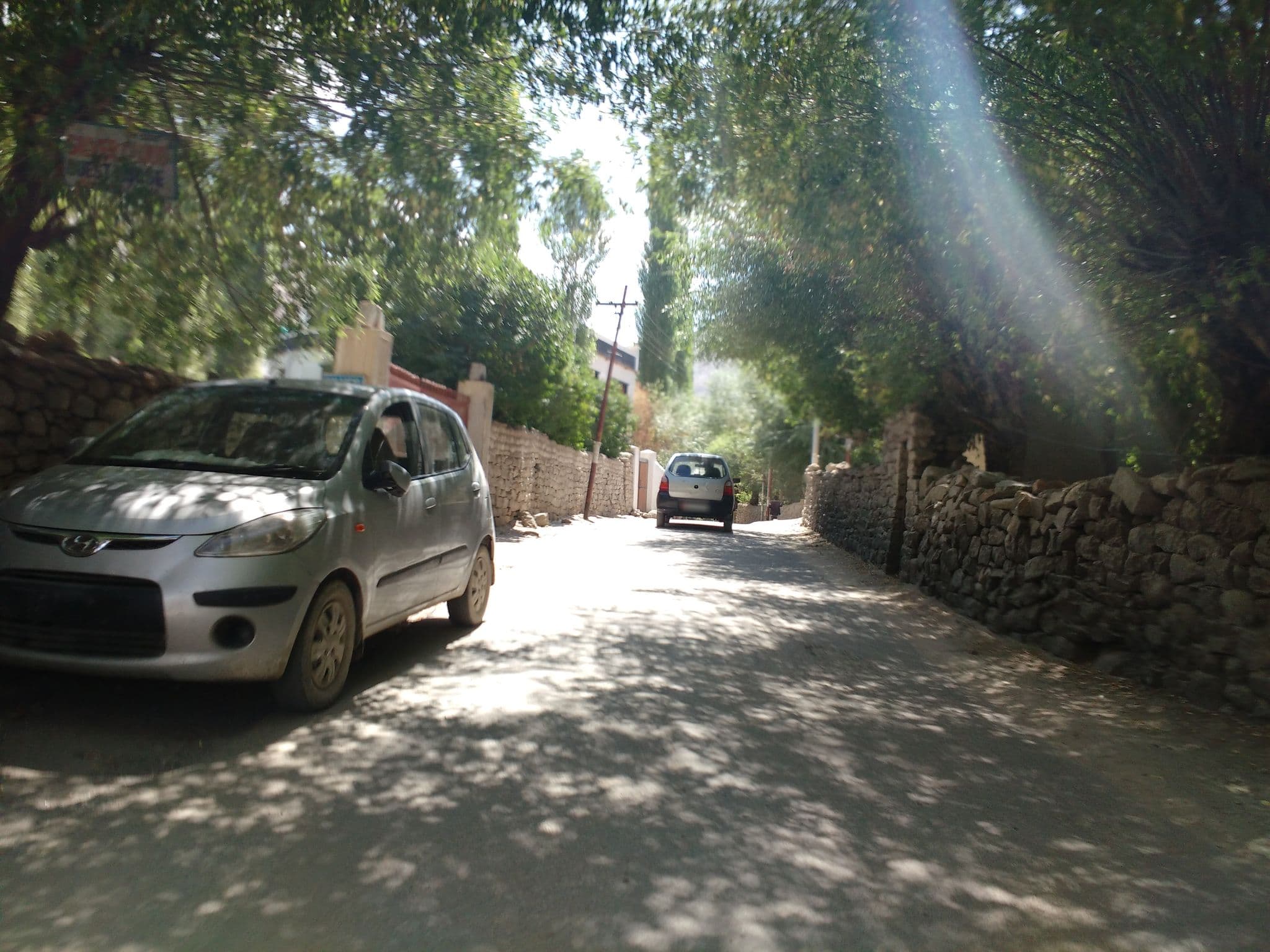 Street view near Silver Cloud, Leh