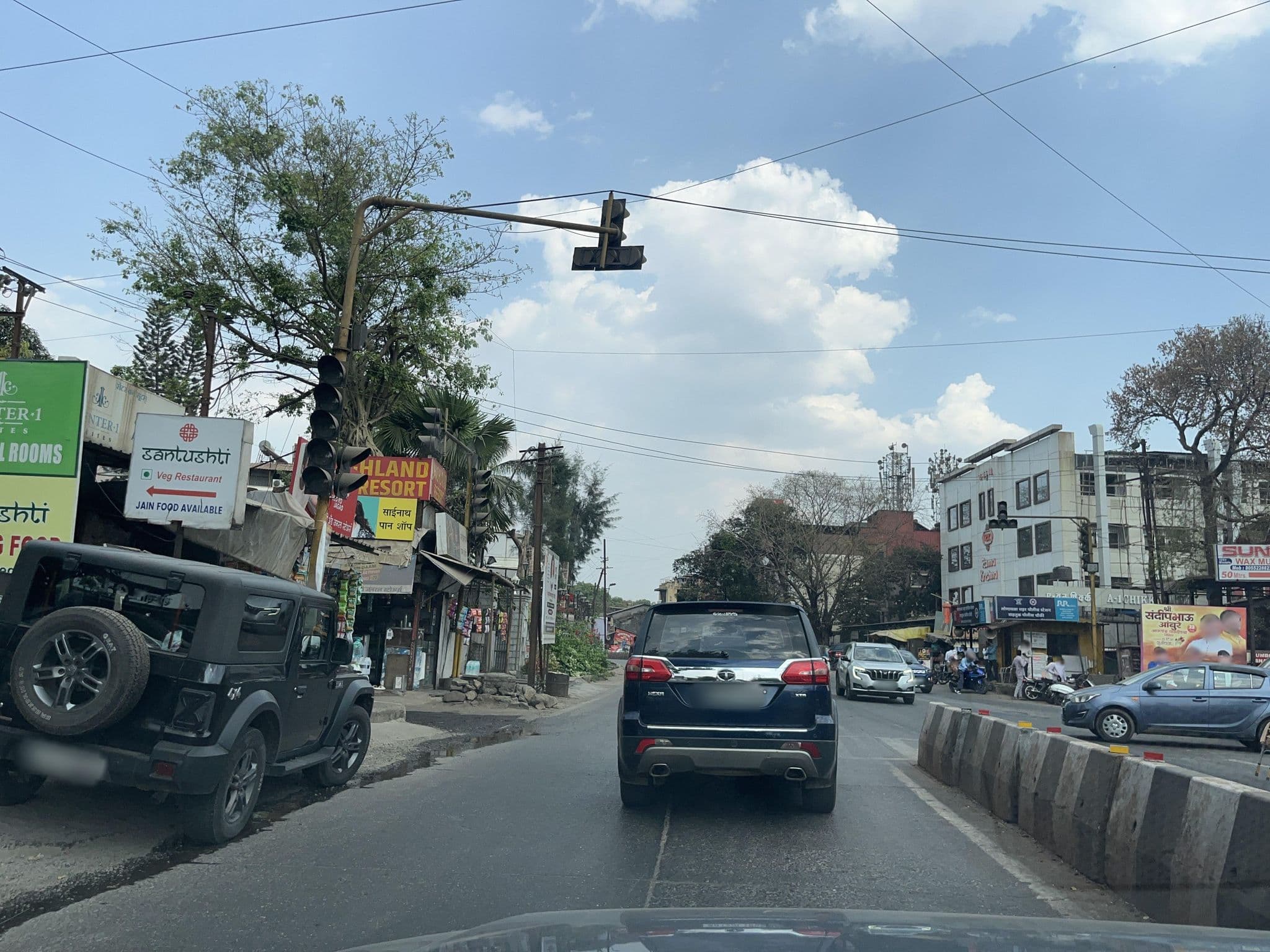 Street view near Kumar Resort and Water Park, Lonavla — © Absawant (CC BY-SA · Mapillary)