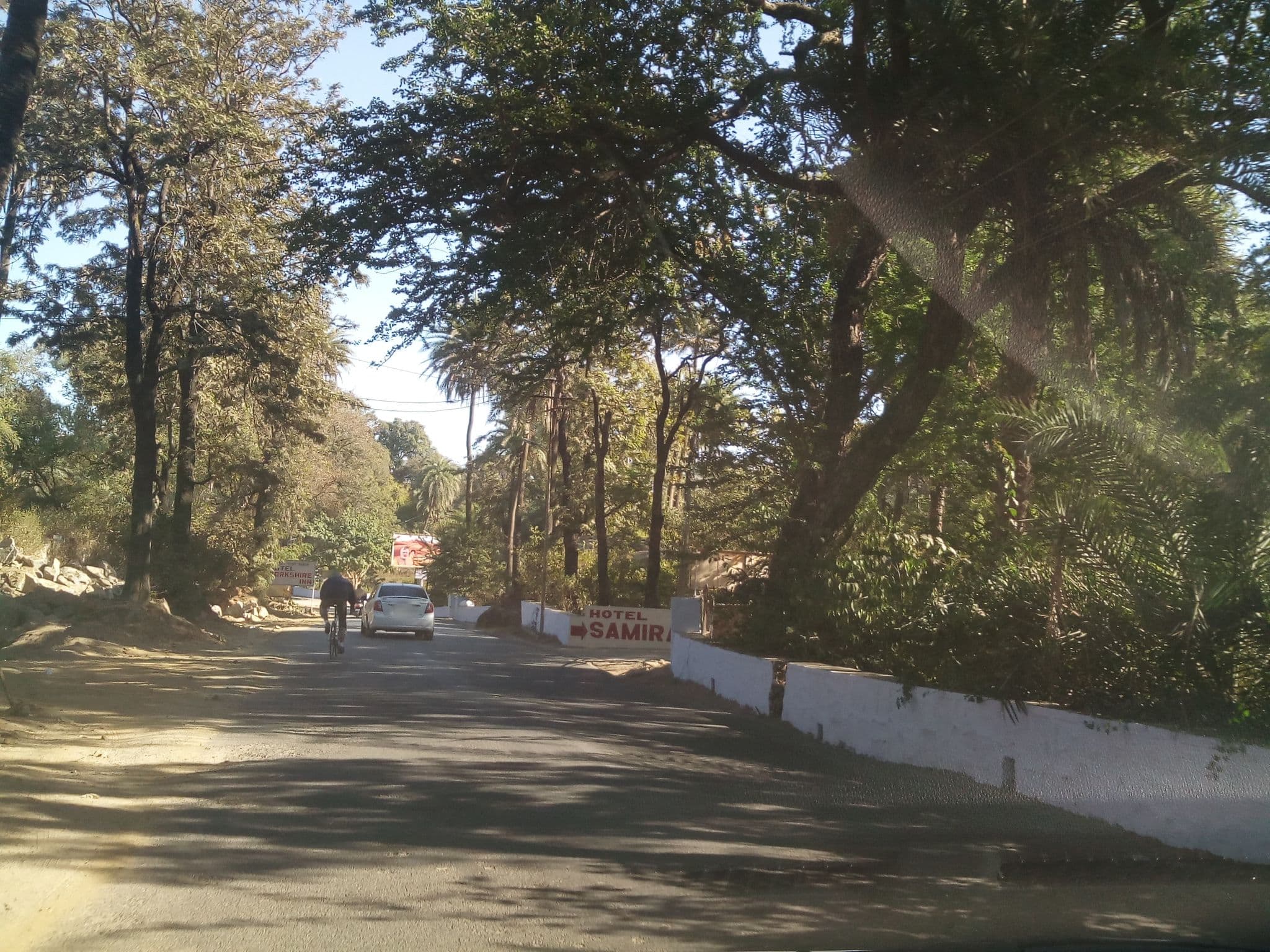 Street view near Chandra Vilas, Ābu — © shravan91 (CC BY-SA · Mapillary)