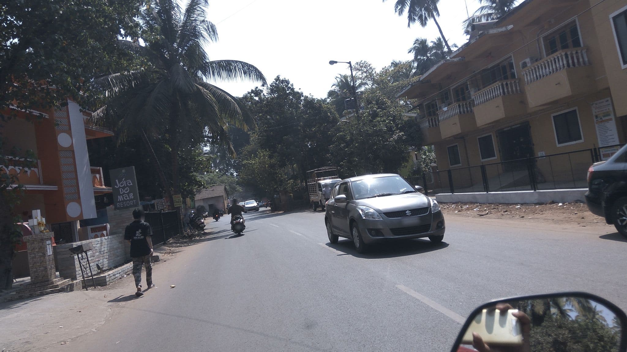 Street view near Citrus Hotels, Calangute — © natarajakaveeti (CC BY-SA · Mapillary)