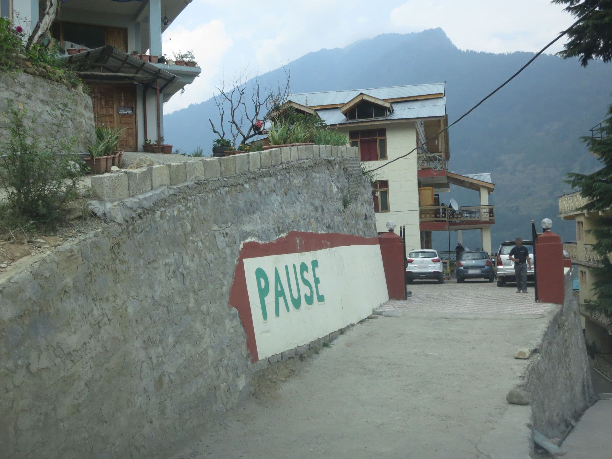 Street view near Pause@Manali, Kulu