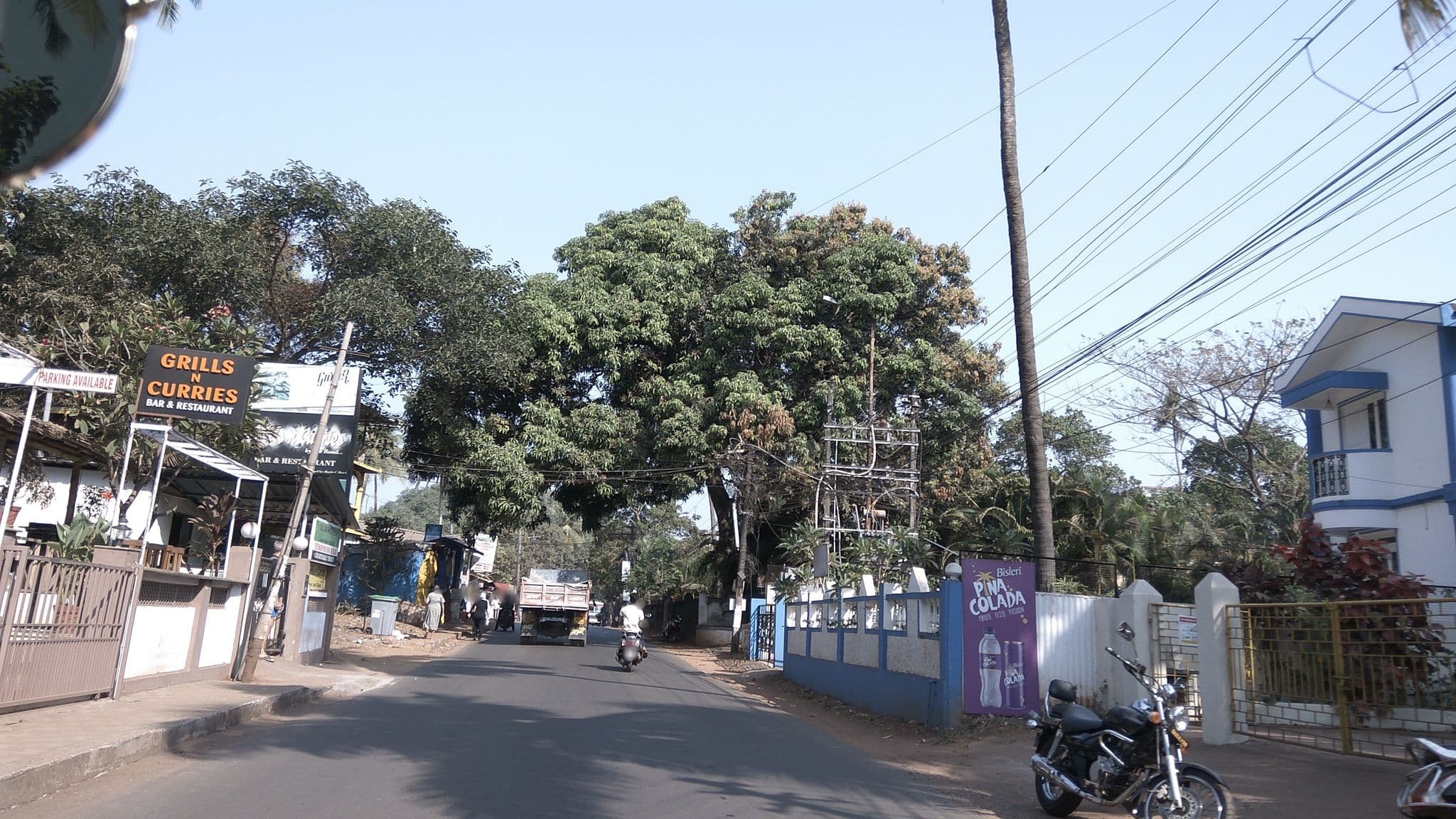 Street view near Silva, Candolim — © natarajakaveeti (CC BY-SA · Mapillary)