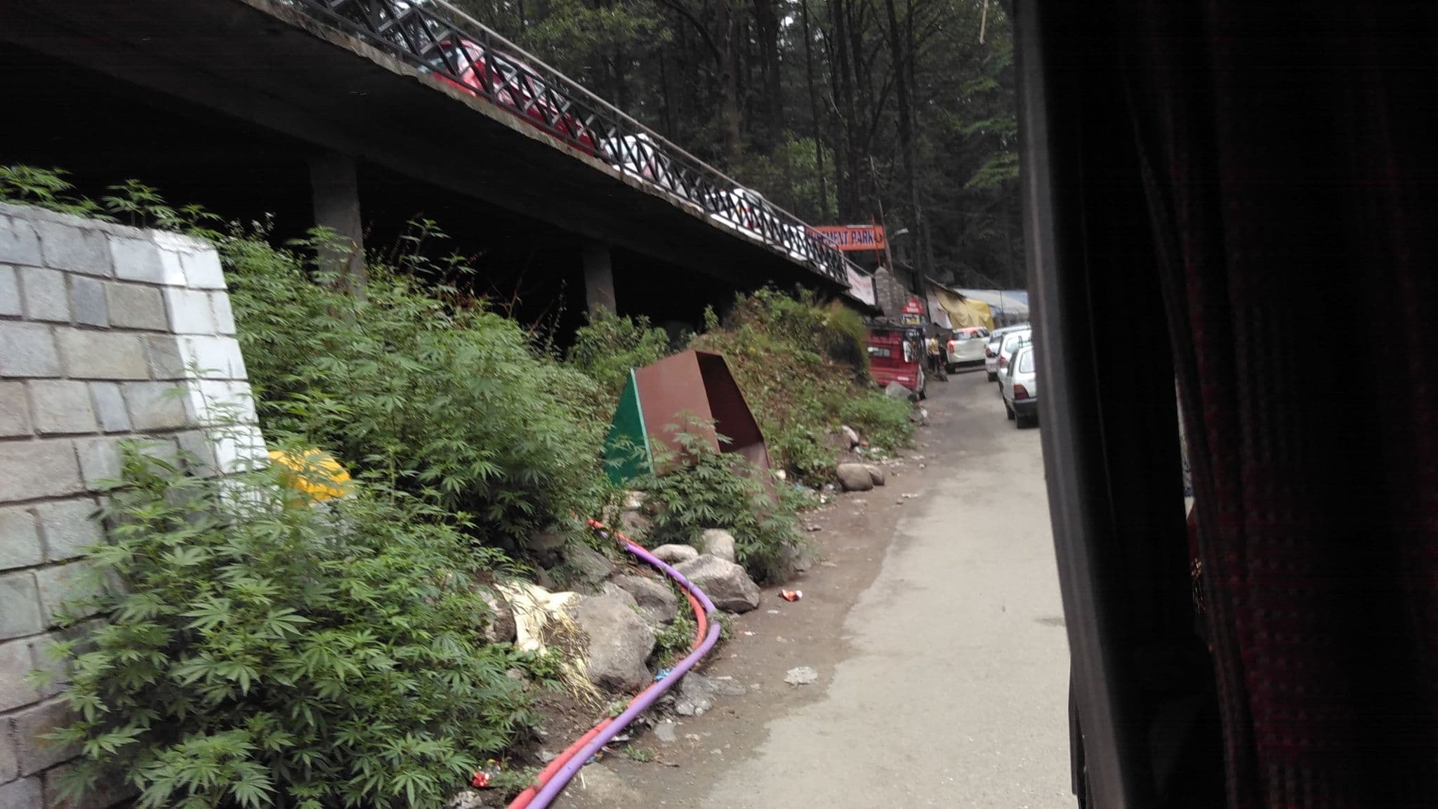 Street view near Himachal Tourism Tourist Lodge, Kulu