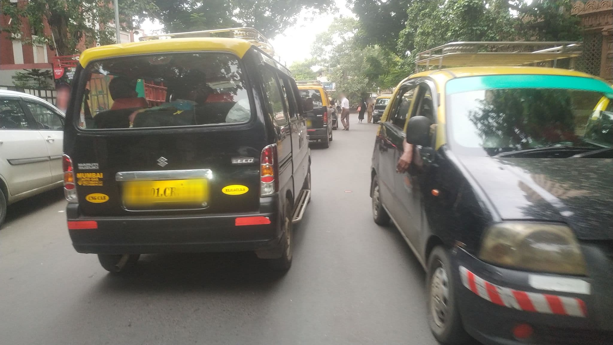 Street view near Ramee Guestline Hotel, Dhārāvi — © tahreer (CC BY-SA · Mapillary)