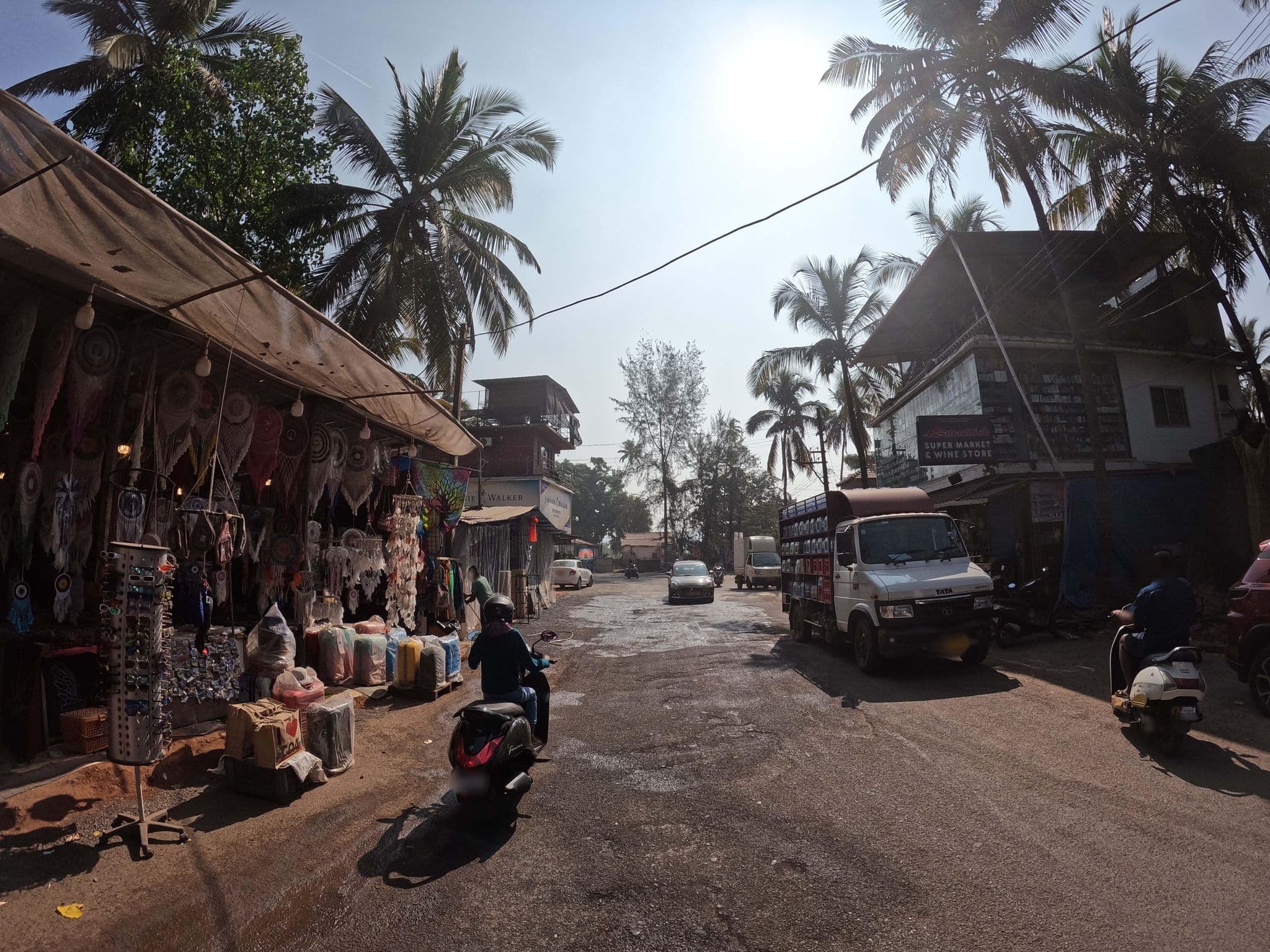 Street view near Tiara Morjim By The Bay, Morjim — © lucomsky (CC BY-SA · Mapillary)