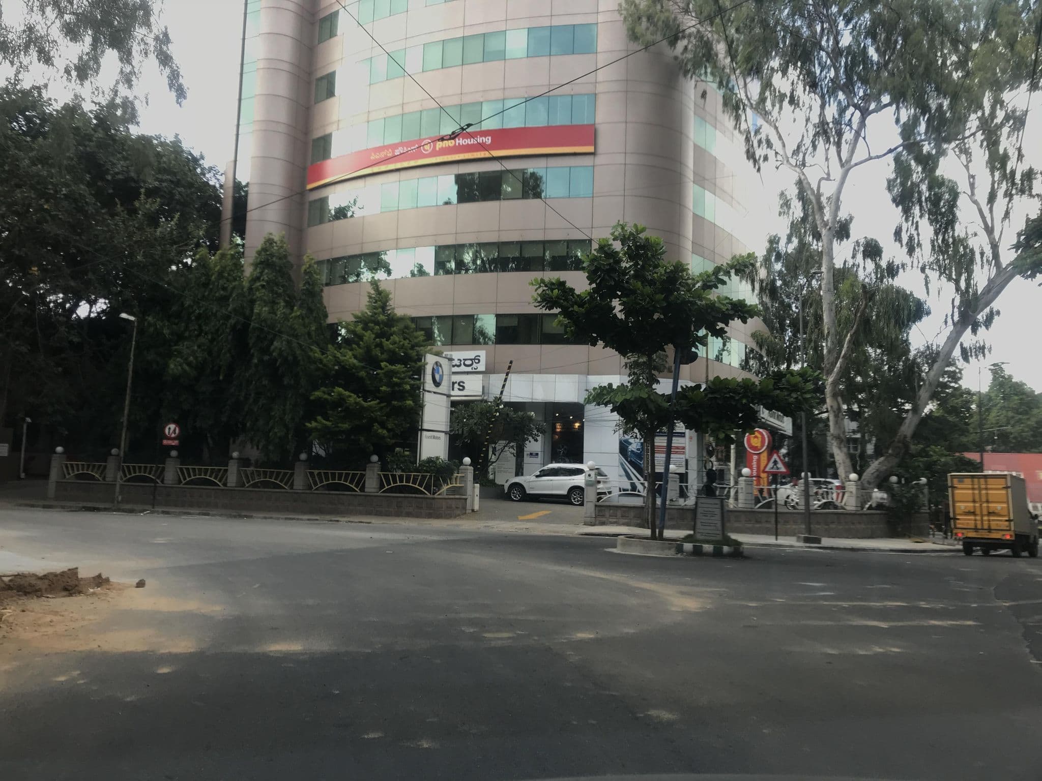Street view near Acacia Service Suites, Bengaluru