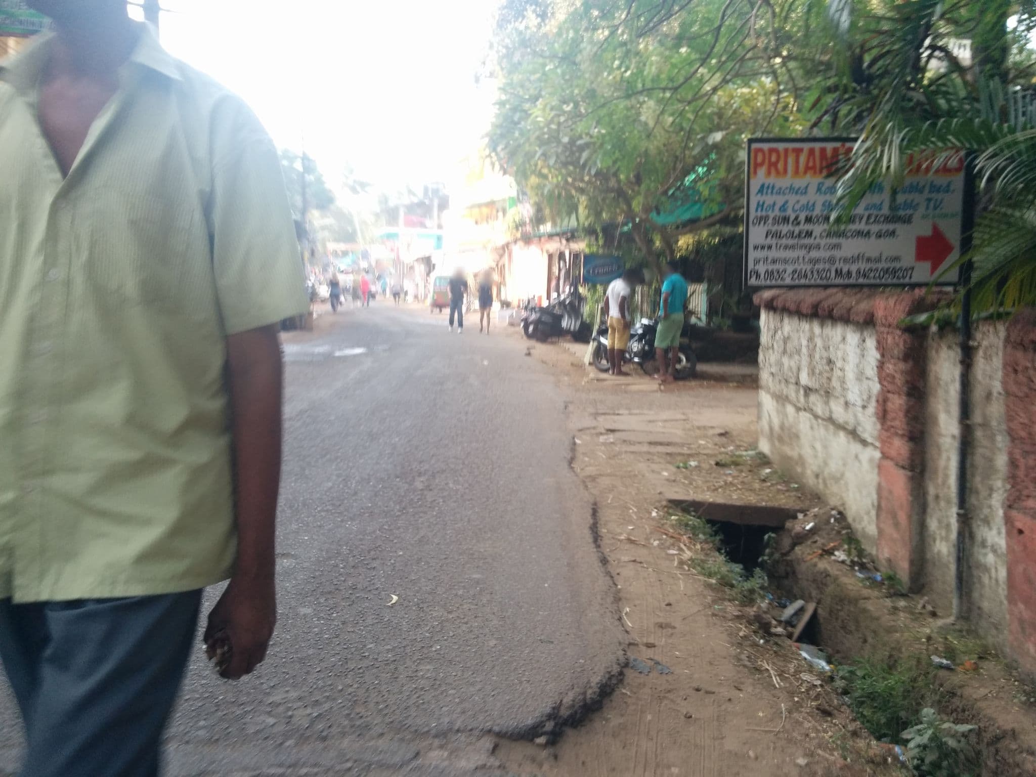 Street view near Kanvas Suites, Kānkon — © sashazykov (CC BY-SA · Mapillary)