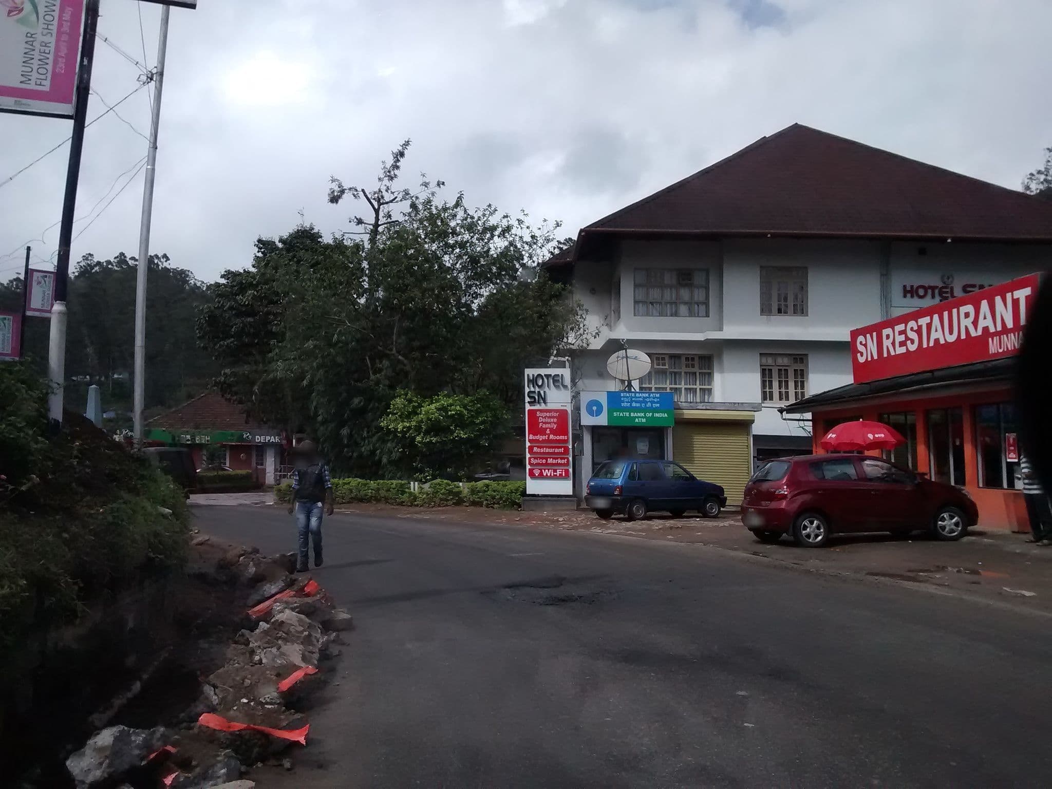 Street view near Hotel SN, Munnar