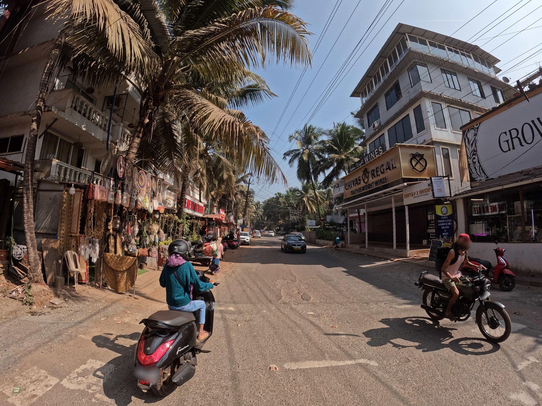 Street view near The long pay, Morjim — © lucomsky (CC BY-SA · Mapillary)