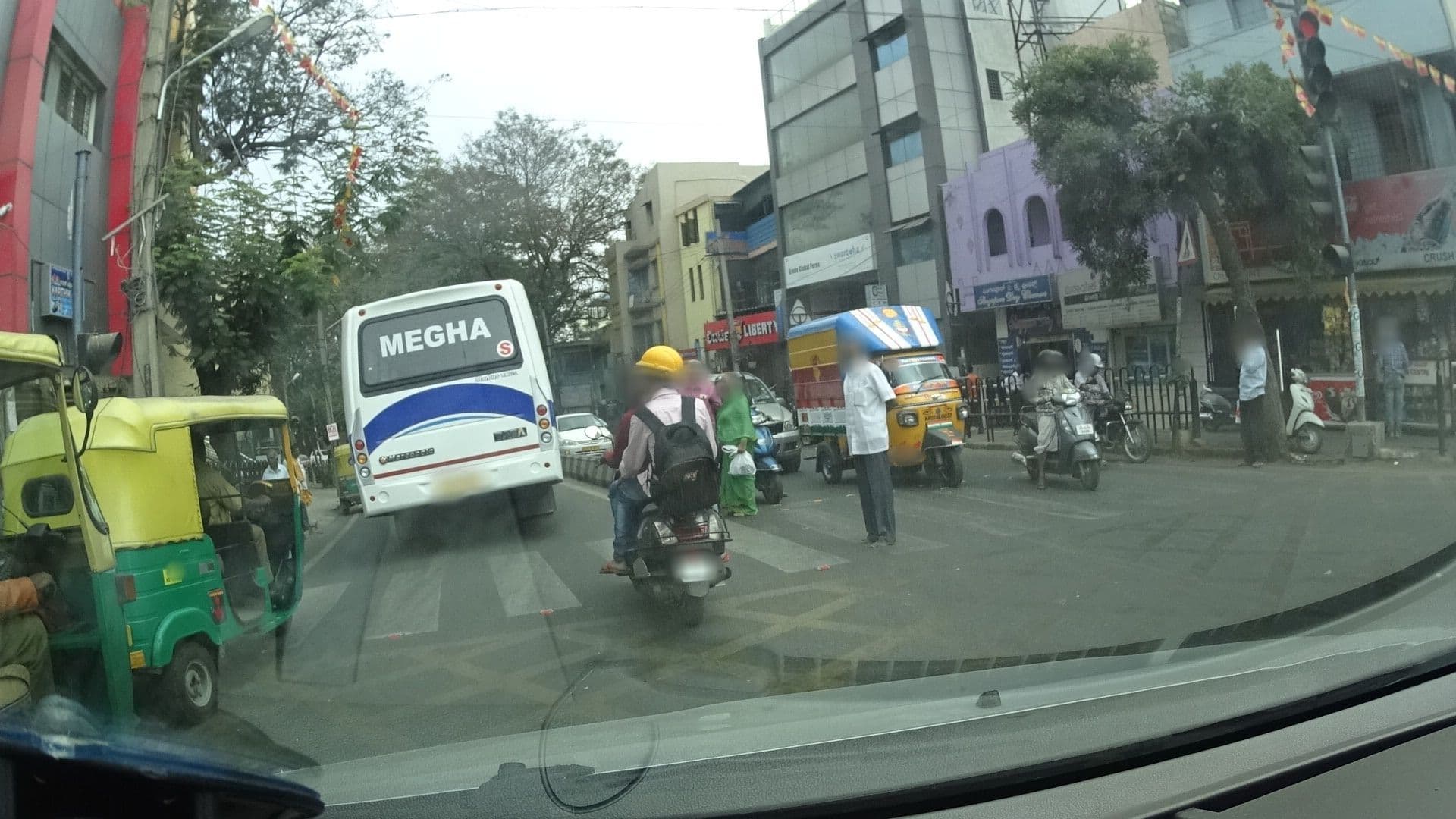 Street view near Canara Coffee, Bengaluru