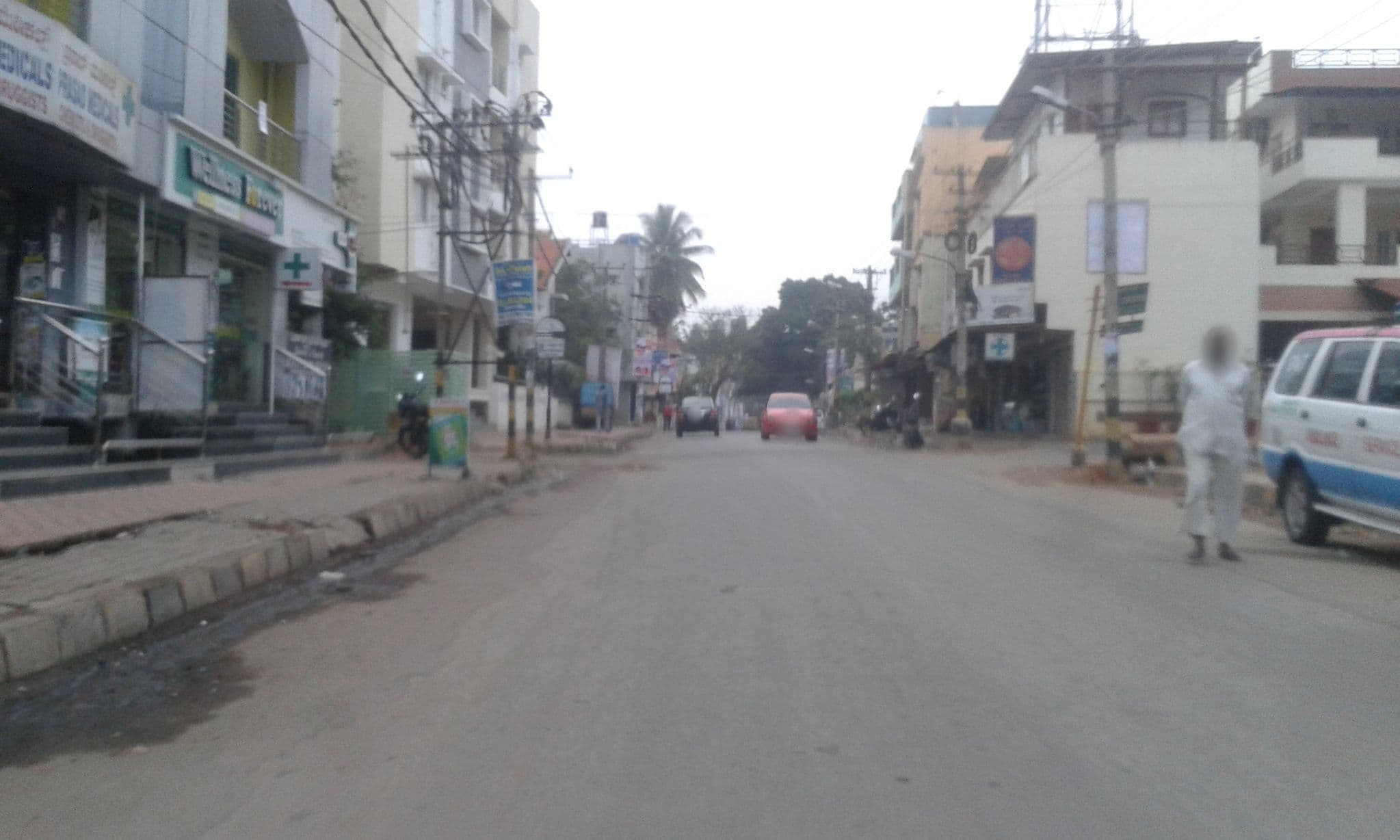 Street view near Limra, Bengaluru