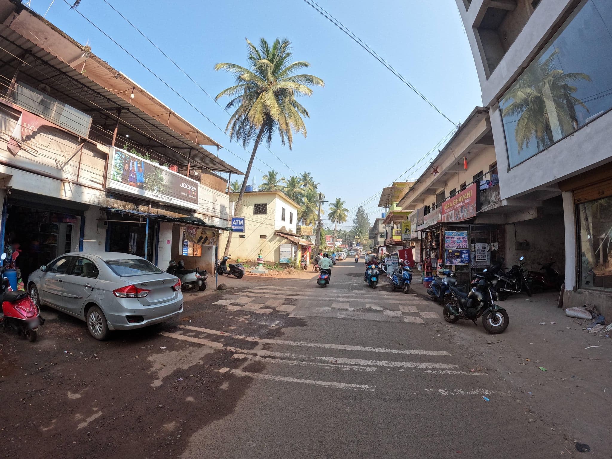 Street view near Antony House, Morjim — © lucomsky (CC BY-SA · Mapillary)