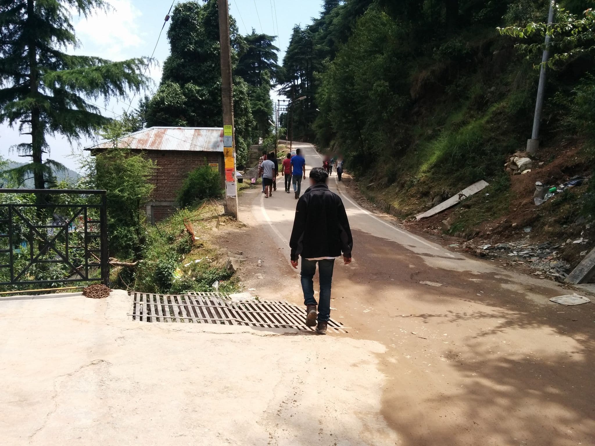 Street view near Hotel RV Inn, Dharamsala