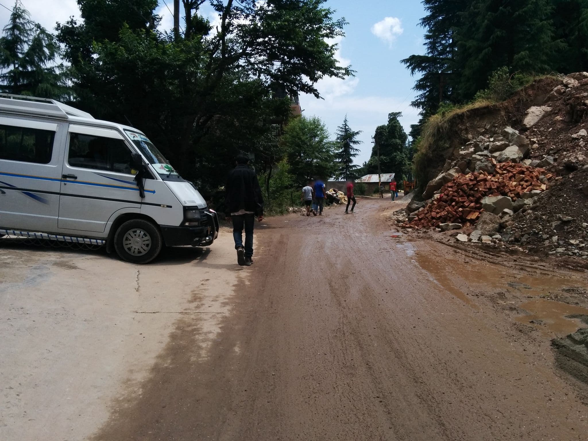 Street view near Rosewood, Dharamsala
