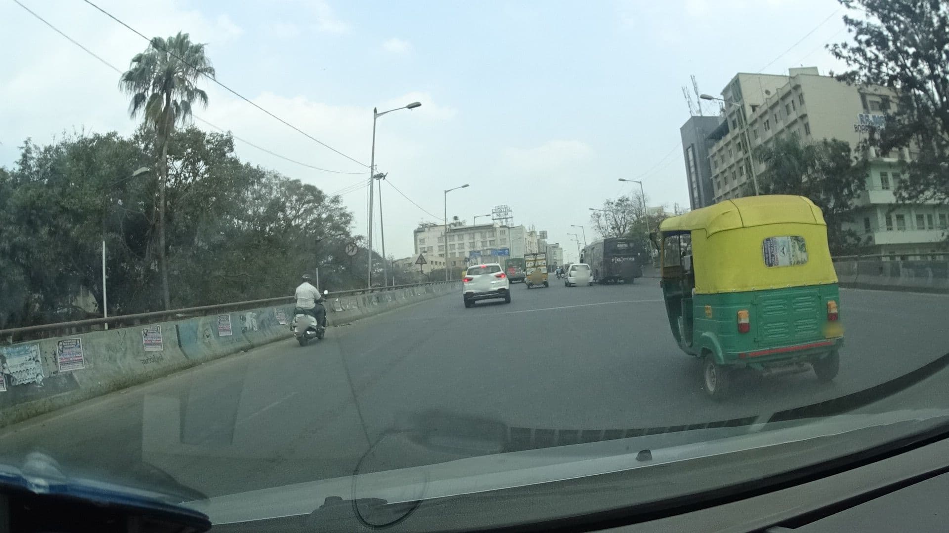 Street view near Rajmahal Boarding and Lodge, Bengaluru