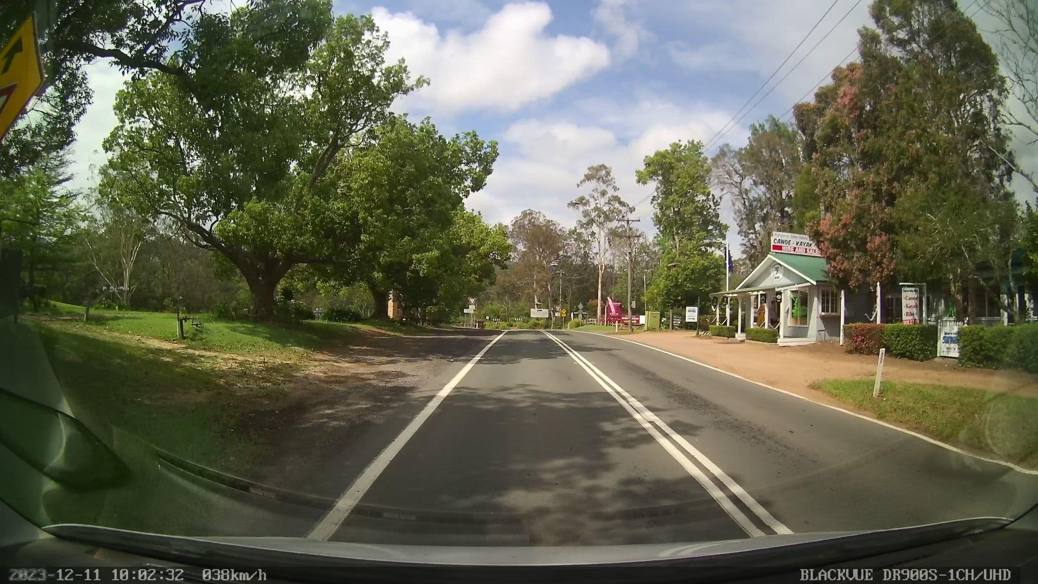 Street view near Hampton Cottage Bed and Breakfast, Cambewarra Village — © bob3bob3 (CC BY-SA · Mapillary)