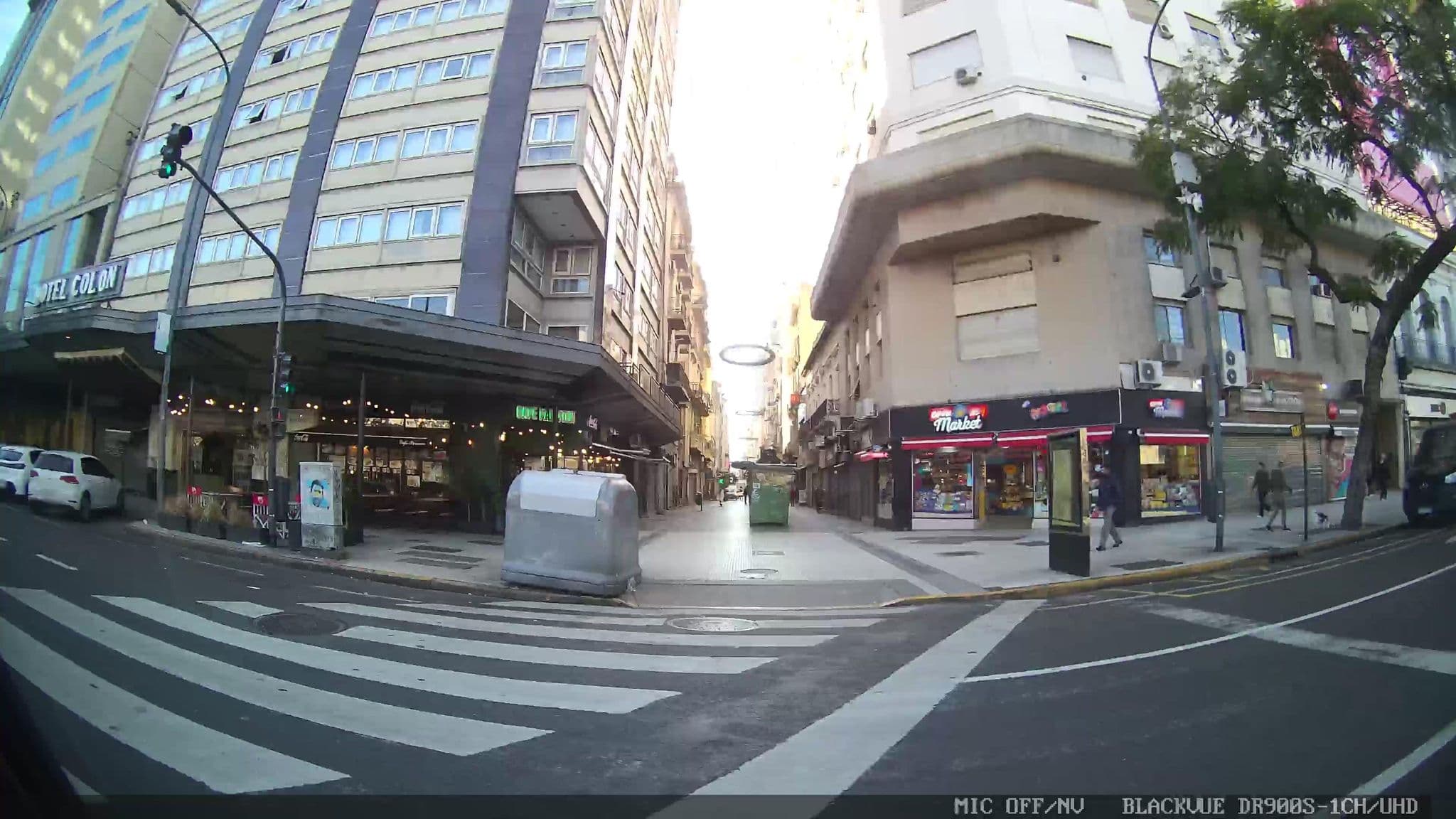 Street view near Exe Hotel Colón, Buenos Aires