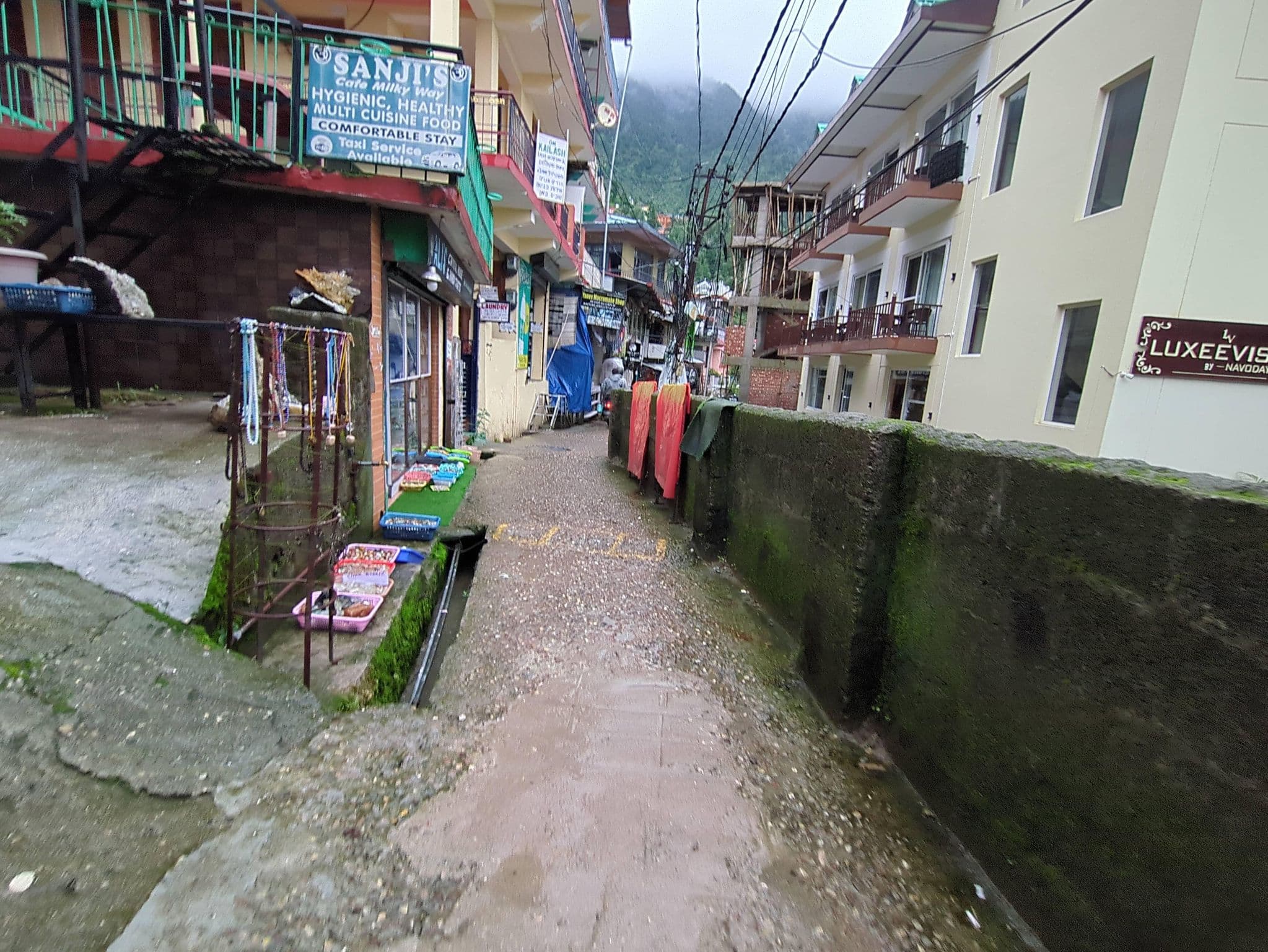 Street view near Anil's Guesthouse, Dharamsala — © RustlingLittleBear (CC BY-SA · Mapillary)