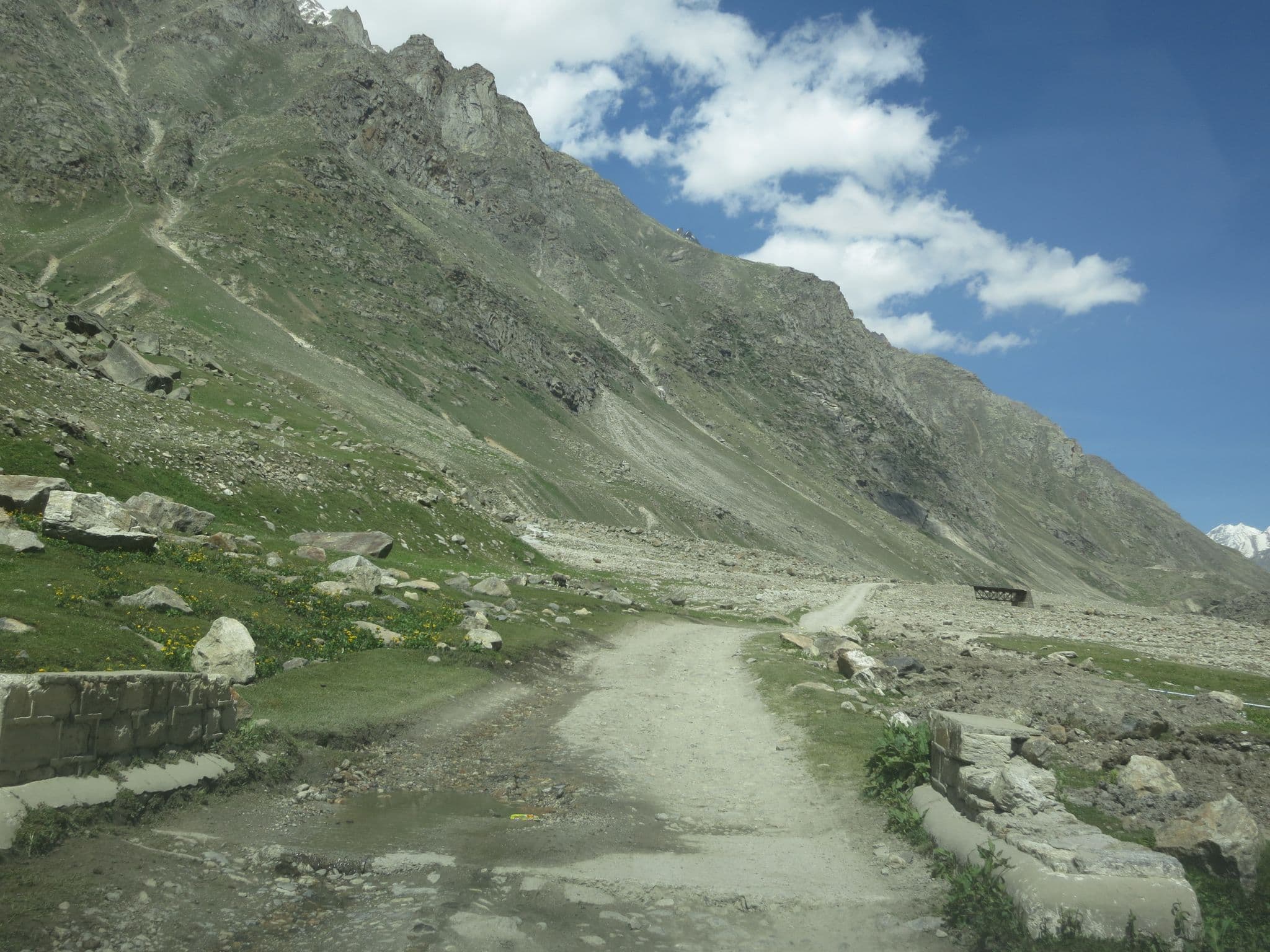 Street view near Summed camp, Kyelang