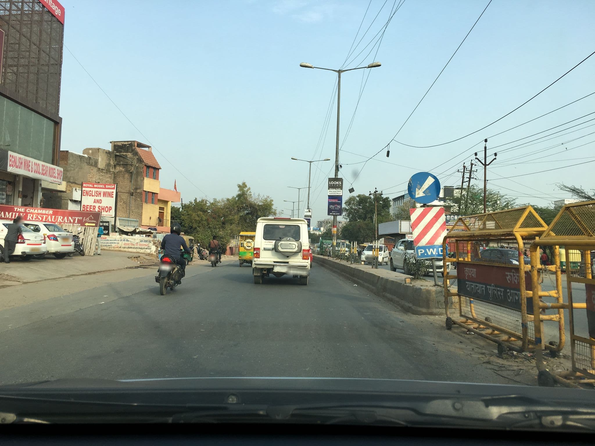 Street view near HOTEL AREEBA, Agra — © gaurav84 (CC BY-SA · Mapillary)