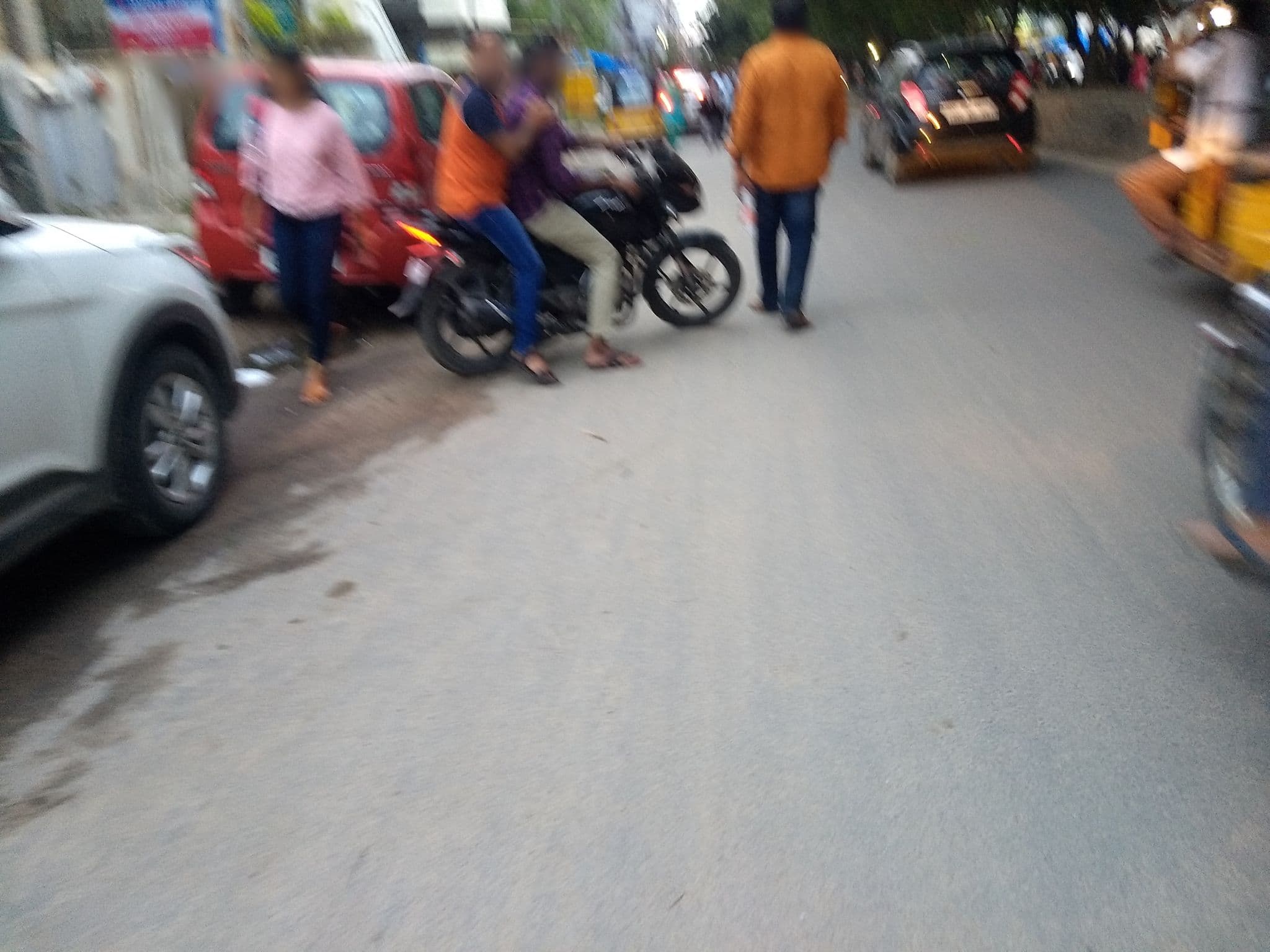Street view near M S R Ladies Luxury Hostel, Kukatpally