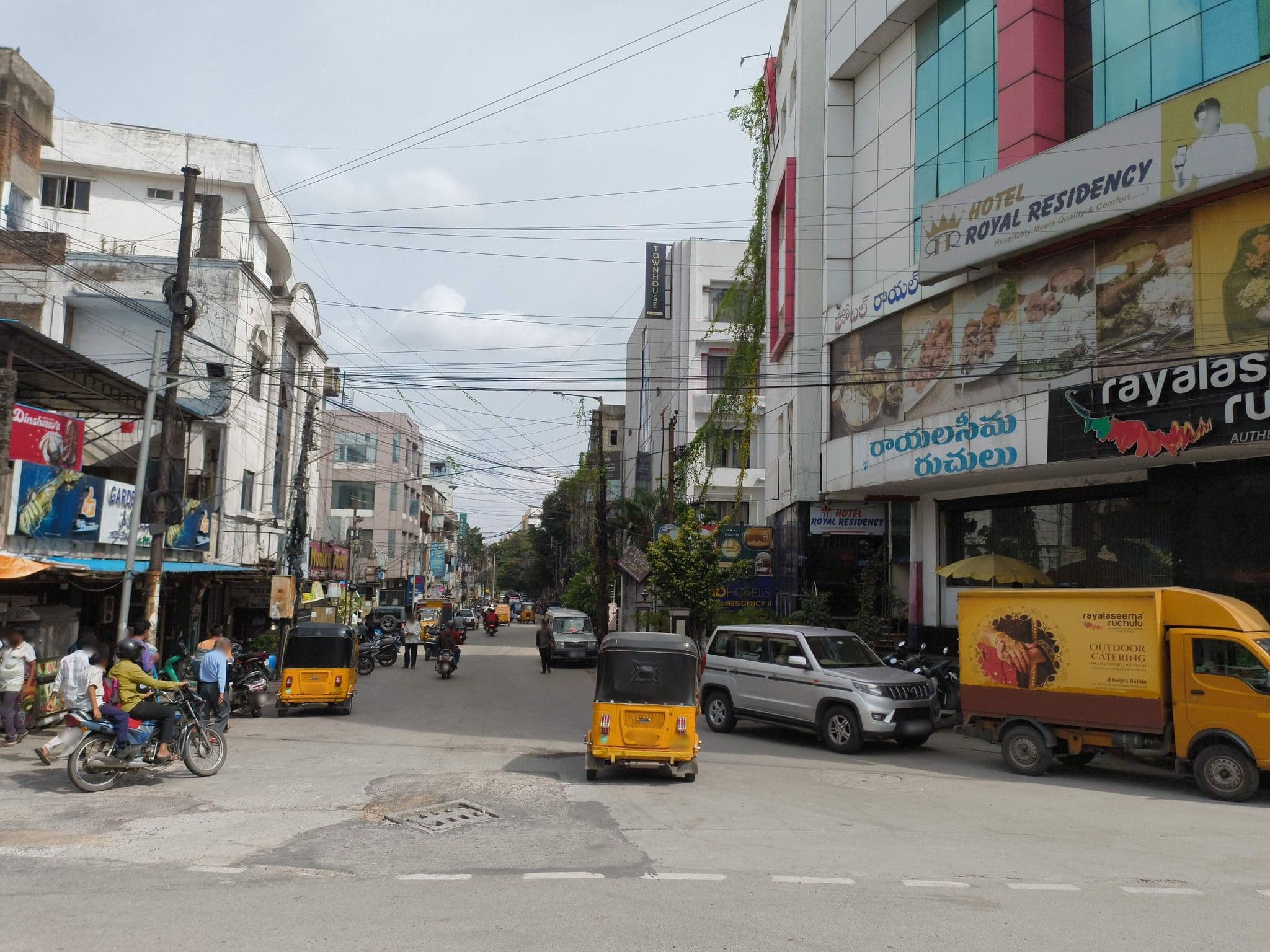 Street view near Oyo Town House, Hyderabad — © ph4ni (CC BY-SA · Mapillary)
