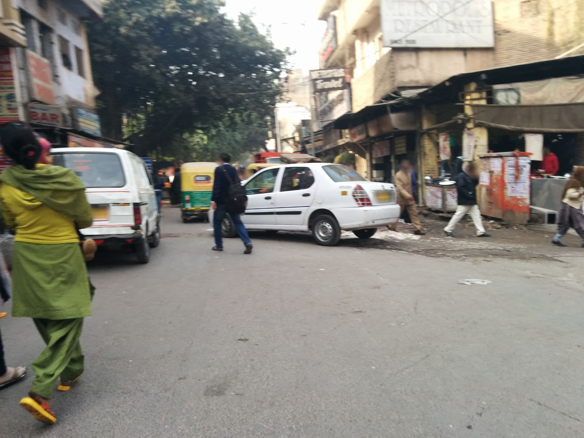 Street view near Hotel Merry Gold, New Delhi — © sashazykov (CC BY-SA · Mapillary)