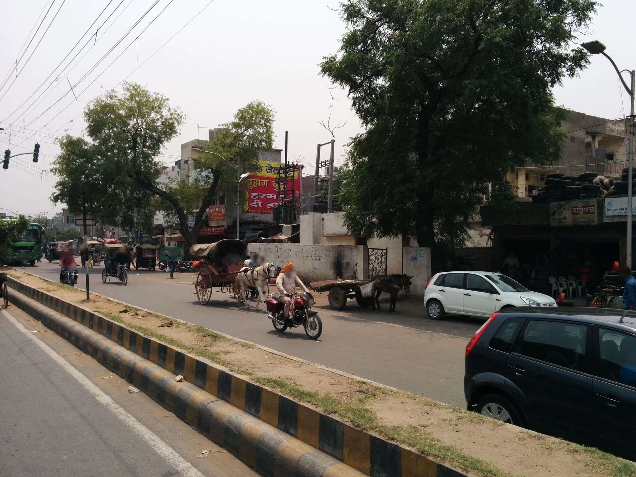 Street view near Hotel Khurana, Amritsar — © sashazykov (CC BY-SA · Mapillary)