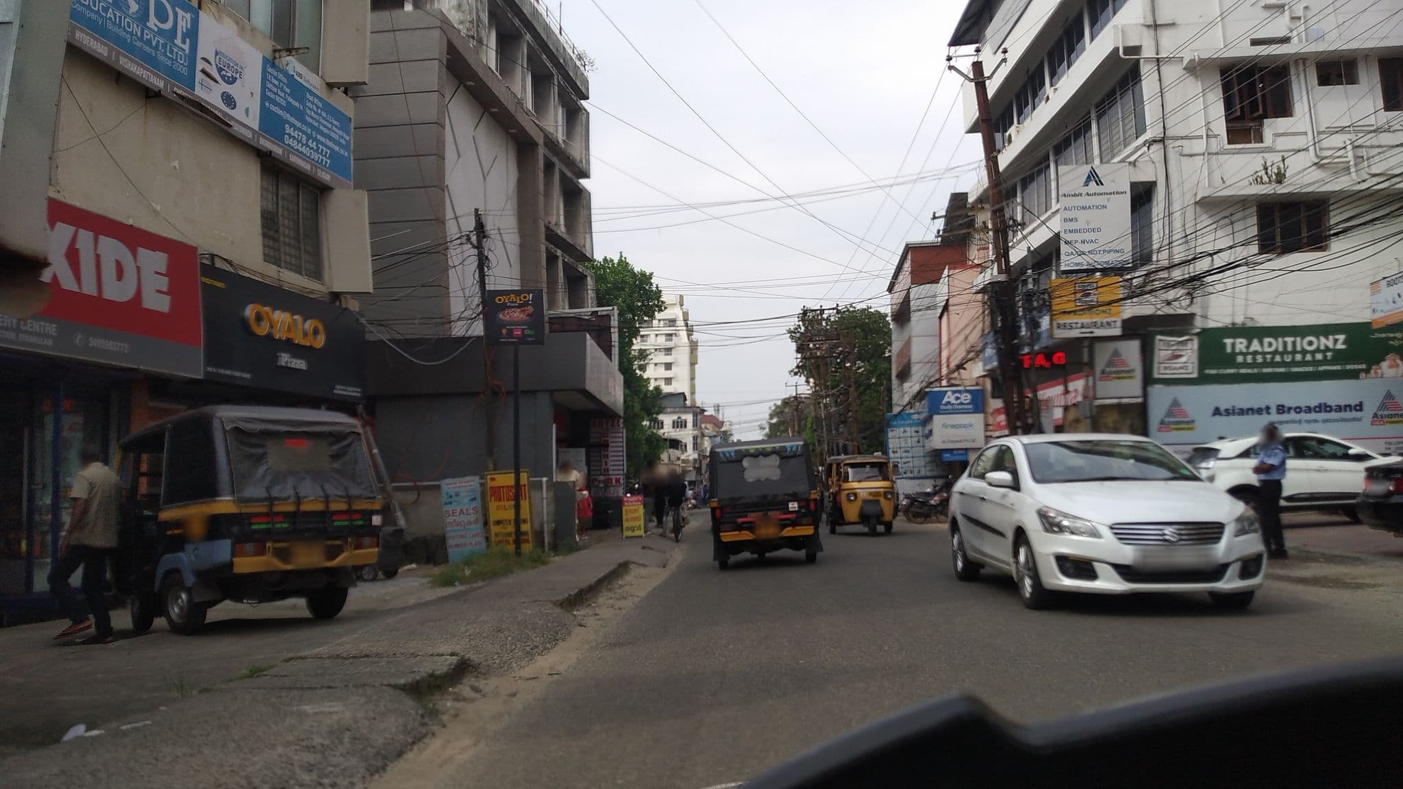 Street view near Sui Palace, Kanayannur