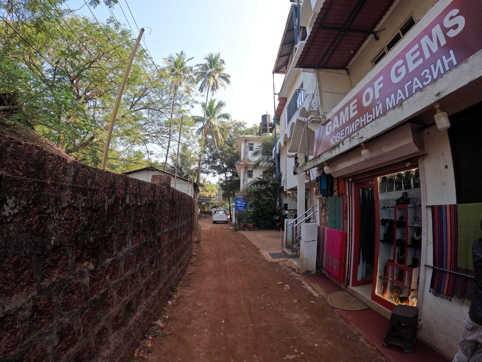 Street view near Mauryya Regency, Morjim — © lucomsky (CC BY-SA · Mapillary)
