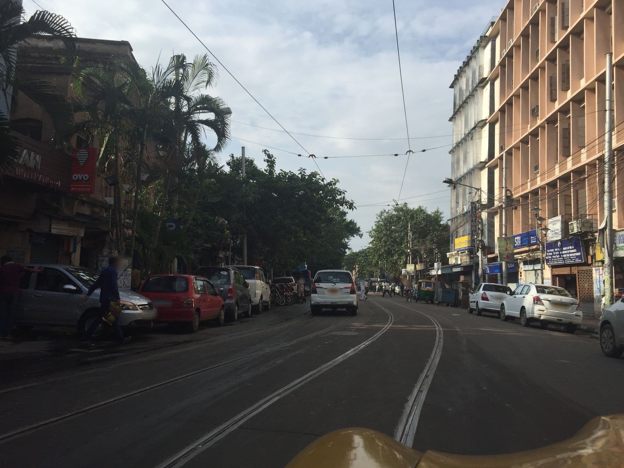 Street view near Hotel Gulshan International, Kolkata — © infolimon (CC BY-SA · Mapillary)
